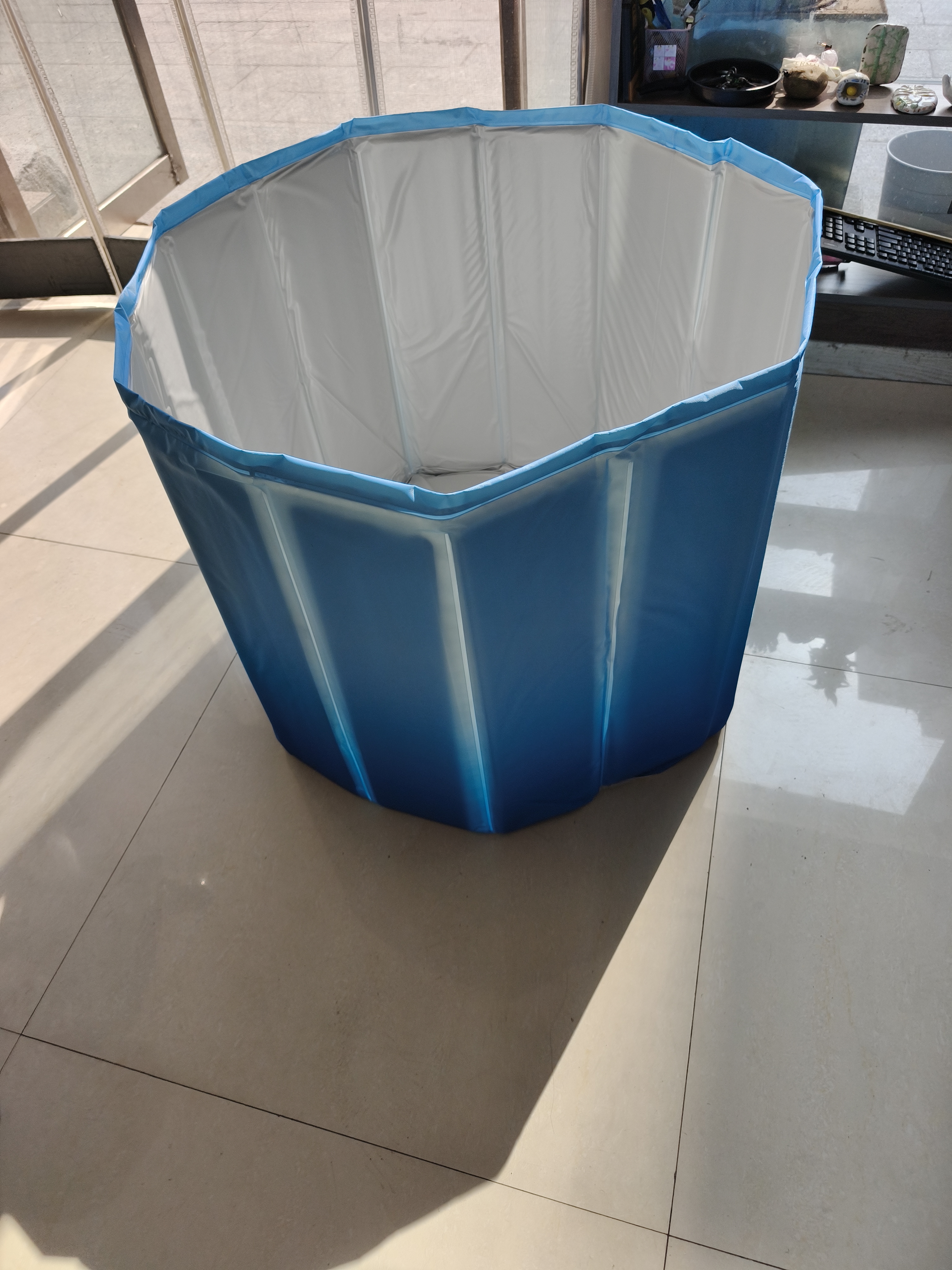京东京造 成人泡澡桶可折叠洗澡桶浴缸浴桶儿童洗澡盆沐浴桶家用礼物秋冬养生 渐变蓝85cm 实拍图