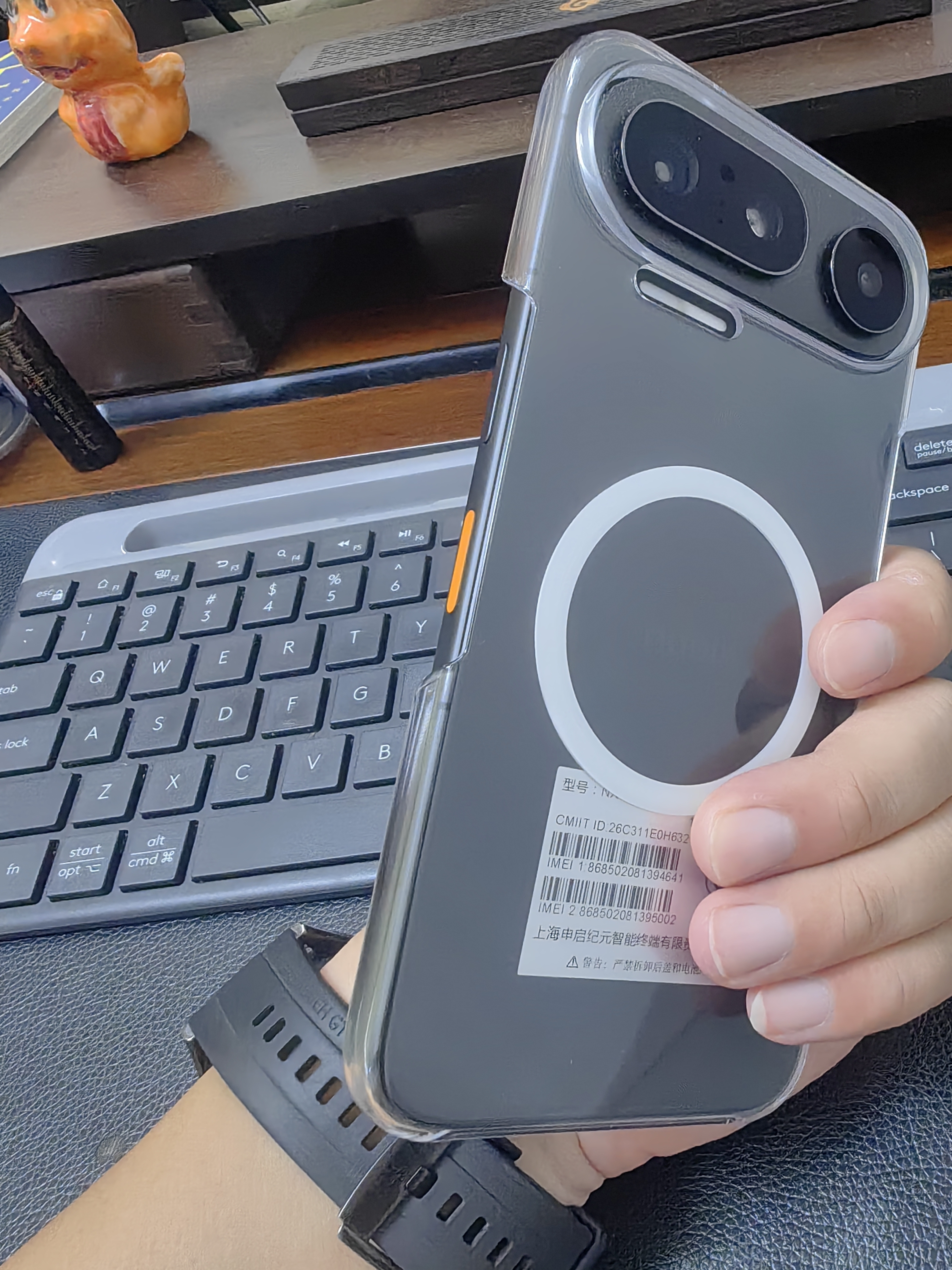 努比亚（nubia）NaviX Ultra AI智能体 豆包手机助手 2亿主摄 AI按键唤醒 12+512GB黑色 5G游戏拍照手机 国家补贴 实拍图