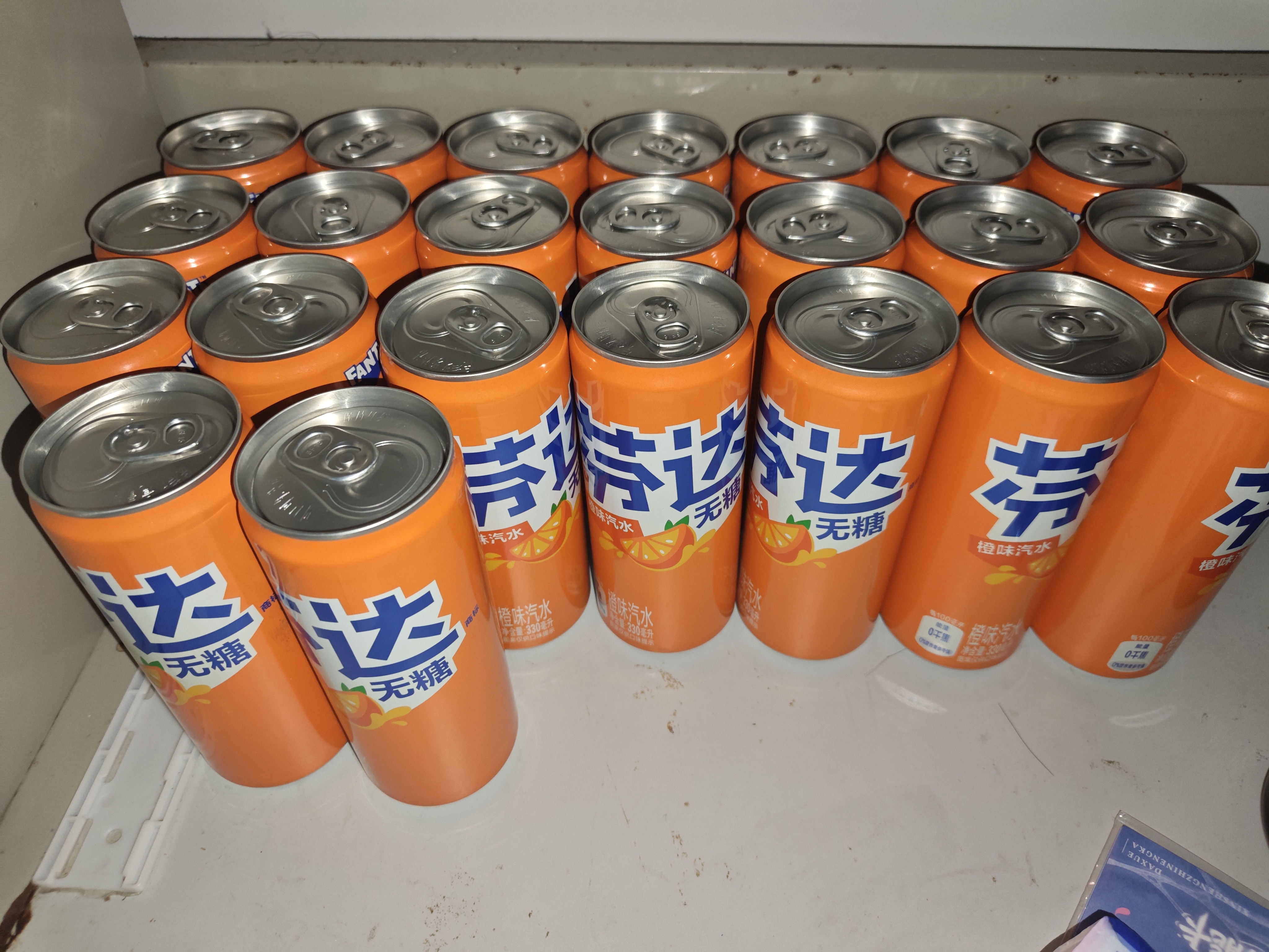 可口可乐（Coca-Cola）芬达  无糖零卡橙味 汽水 碳酸饮料 330ml*24摩登罐 实拍图