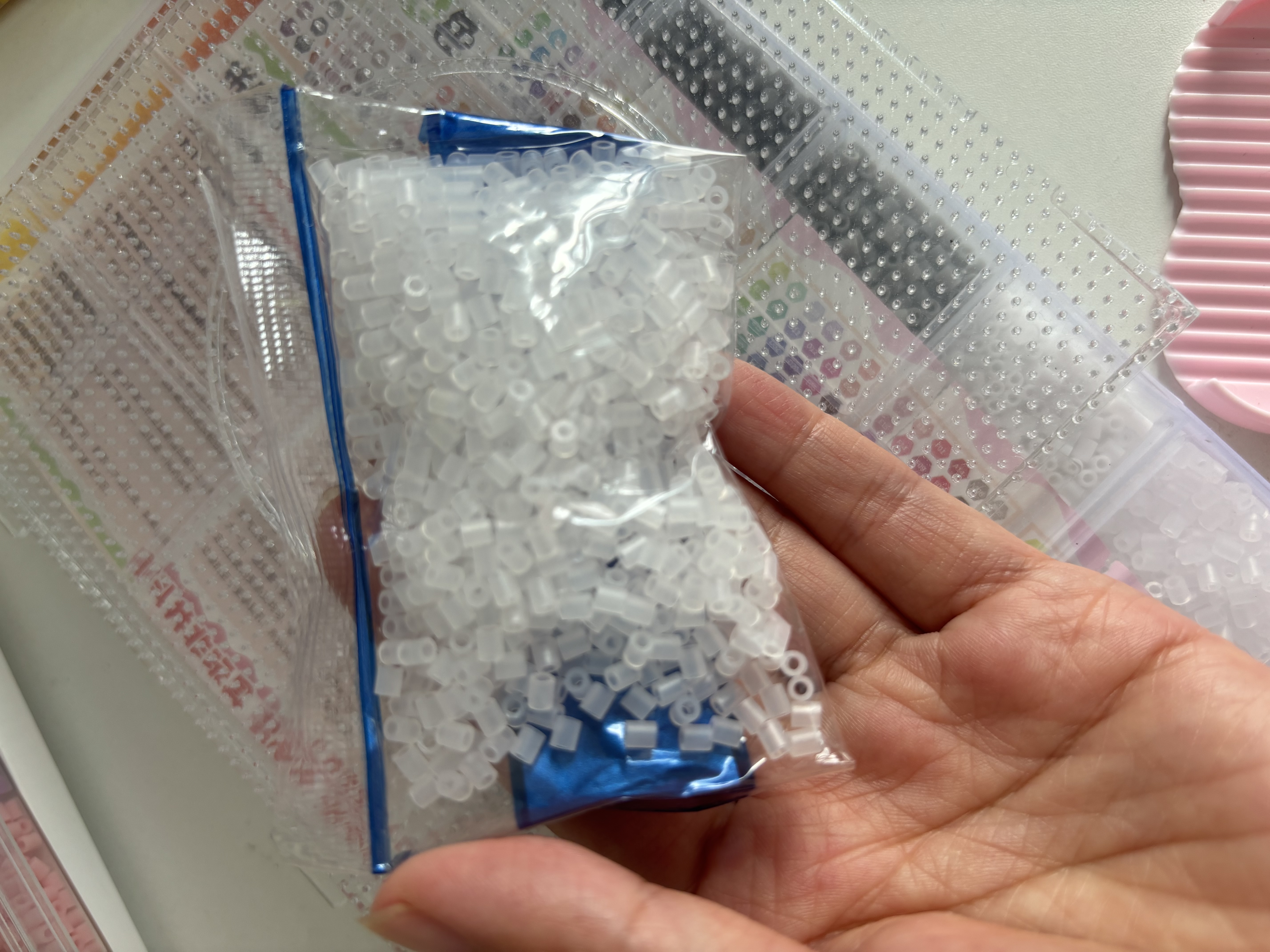金甲库拼豆豆补充包【H1透明】手工DIY套装高品质拼豆豆立体融合豆袋装2.6mm补豆升级材料包50g约5000颗 实拍图