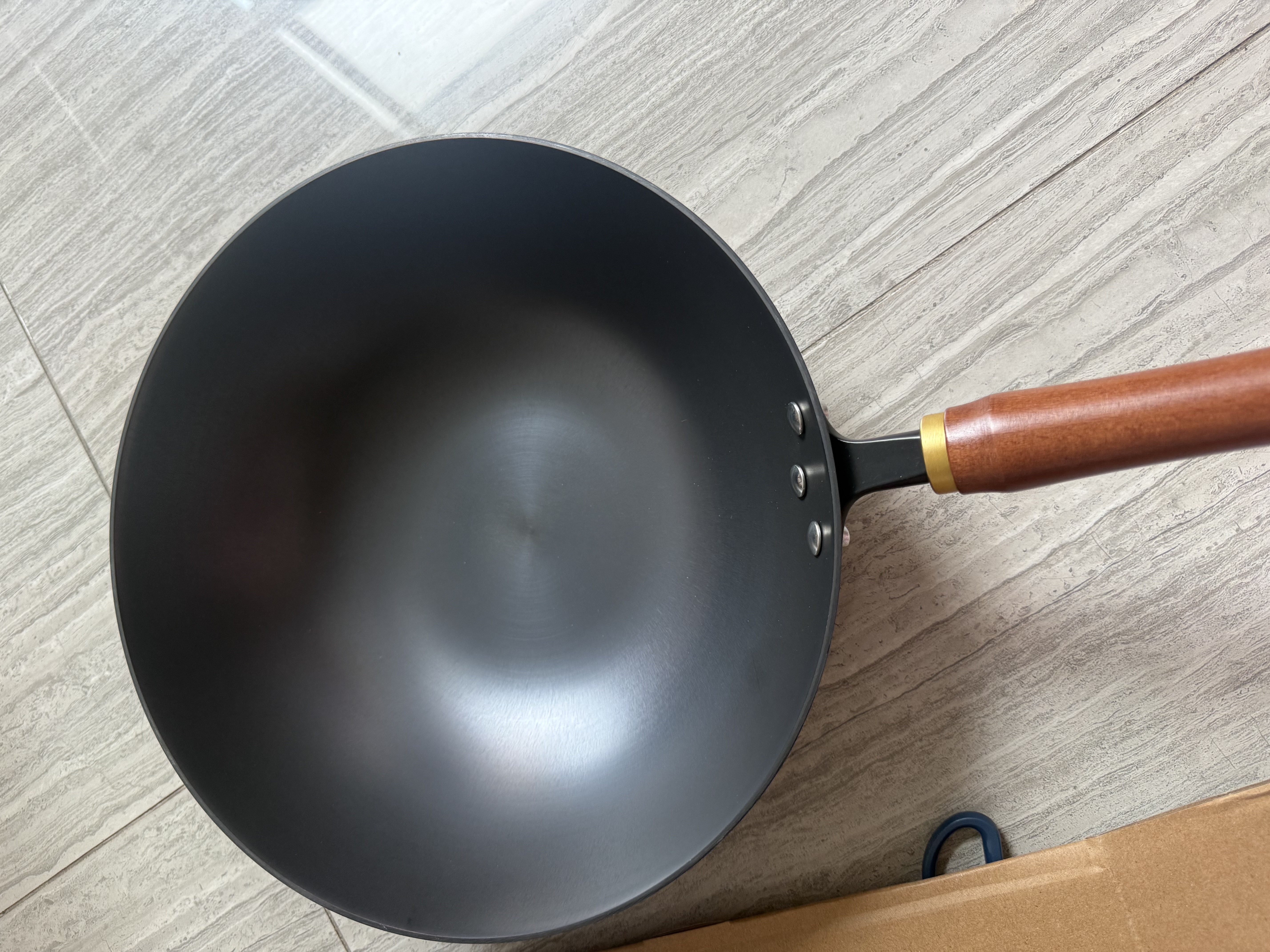 苏泊尔（SUPOR）铁锅无涂层炒锅真不锈家用炒菜锅爆炒锅铸铁防粘锅燃气电磁炉通用 1-4人使用  【古法防锈】 30cm 实拍图