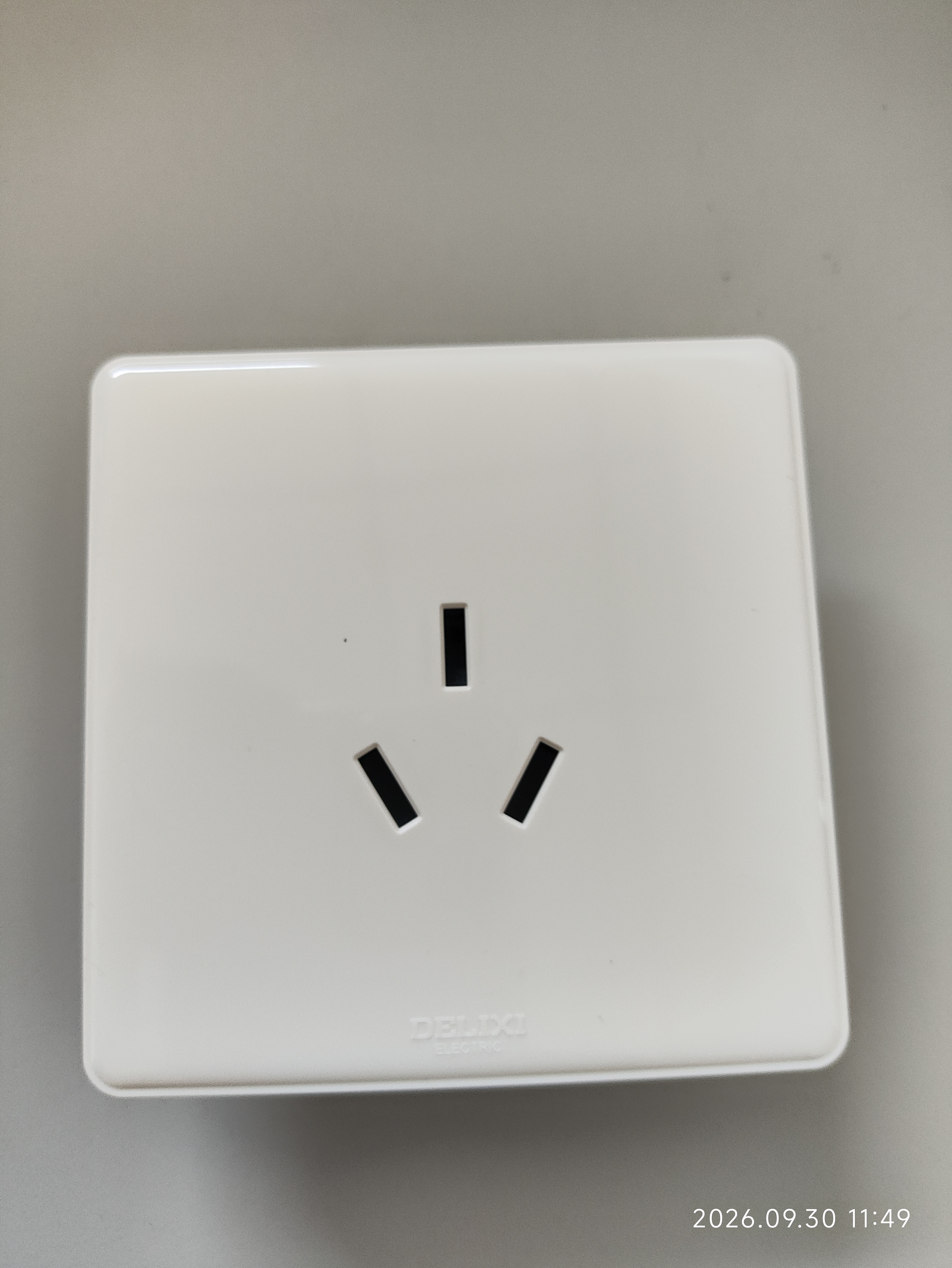 德力西（DELIXI）开关插座面板 CD815系列 16A三孔空调插座 QSE86S16 实拍图