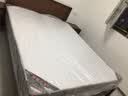 洛亚妮【24H云仓闪发】实木床100％纯实木1.5米单人床原木风主卧双人床 胡桃色床+20cm席梦思床垫+床柜2 1.5米*2米 实拍图