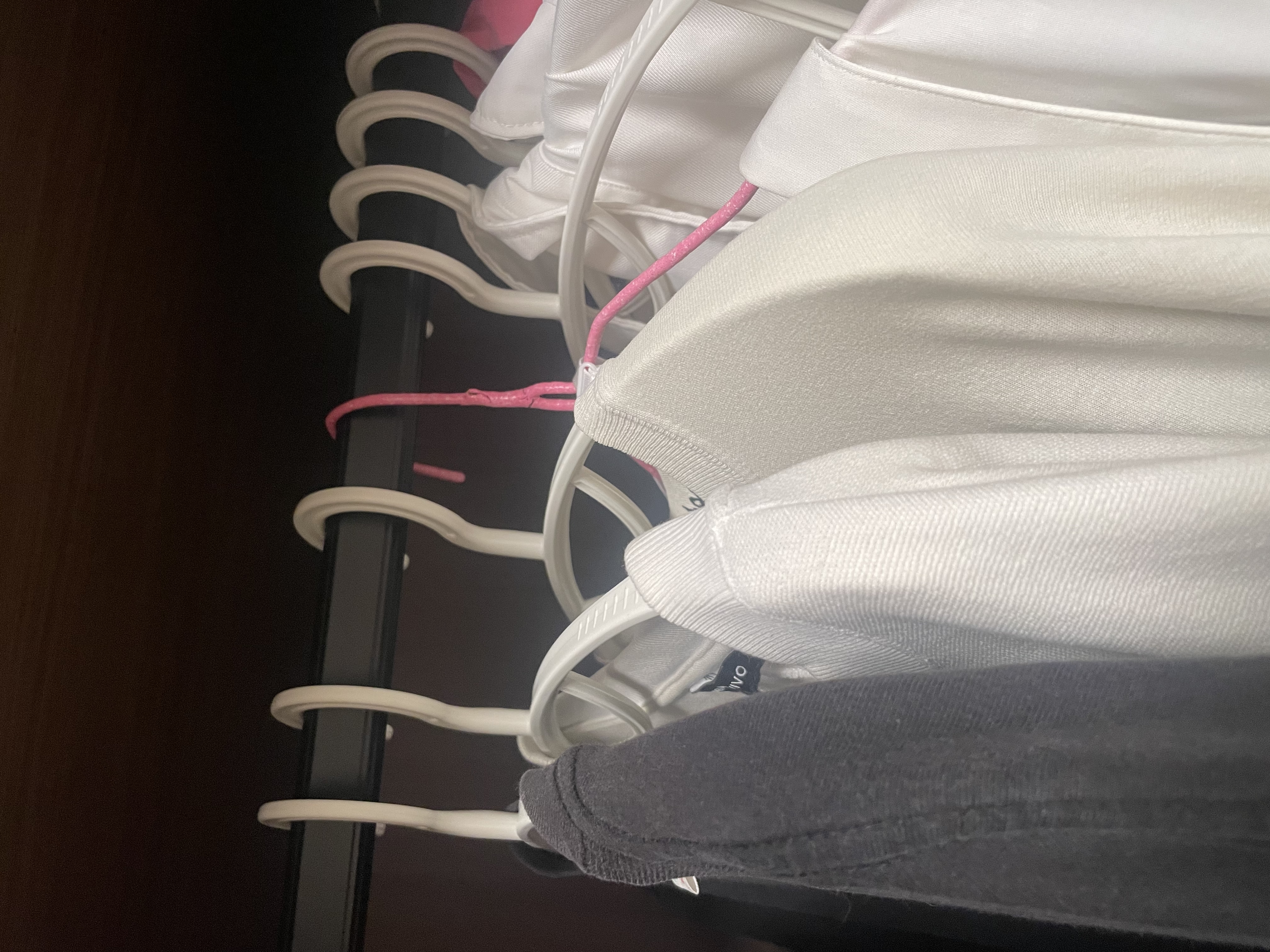 家の物语（KATEI STORY）无痕衣架家用宽肩防滑衣服挂衣架不鼓包学生宿舍 实拍图
