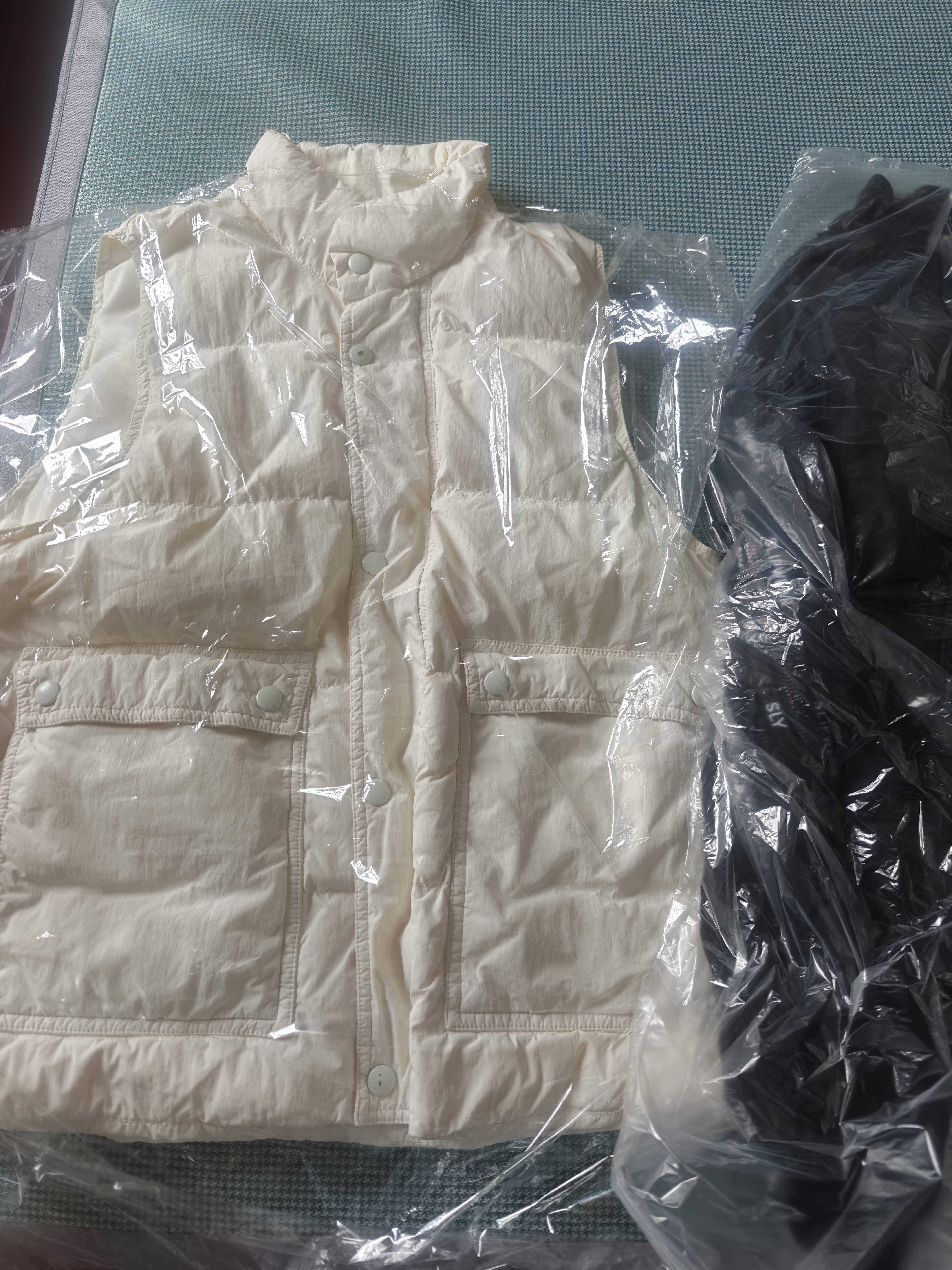 洗衣洗鞋服务 丰巢洗衣洗羽绒服/运动鞋任洗 干洗衣服上门服务 洗衣服务 洗衣服上门取件 衣鞋*任洗3件 预约今日上门 实拍图