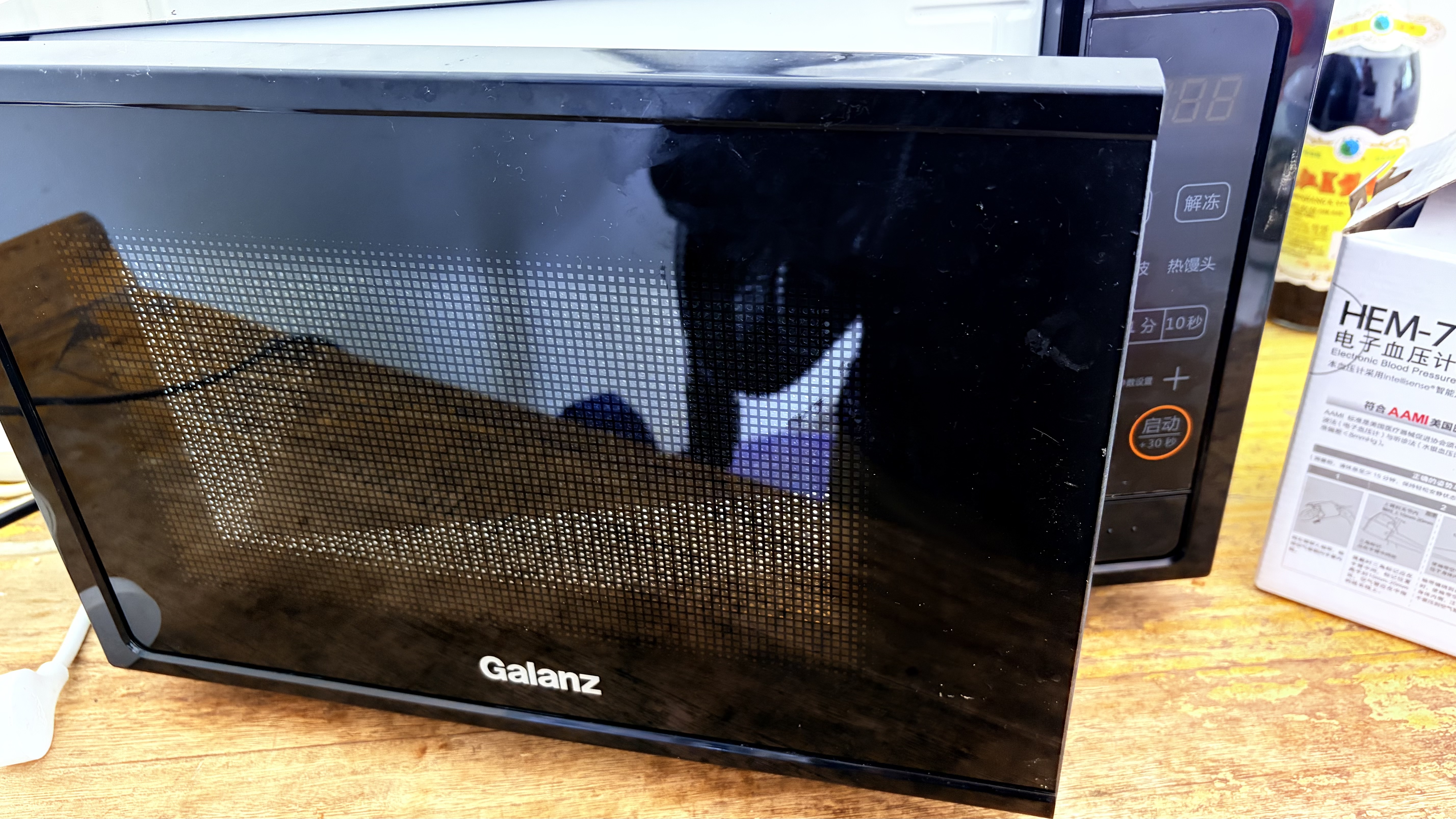 格兰仕（Galanz）微波炉家用变频平板式易清洁一级能效800W微波速热家庭20L小型一键解冻简易操作DB1 实拍图
