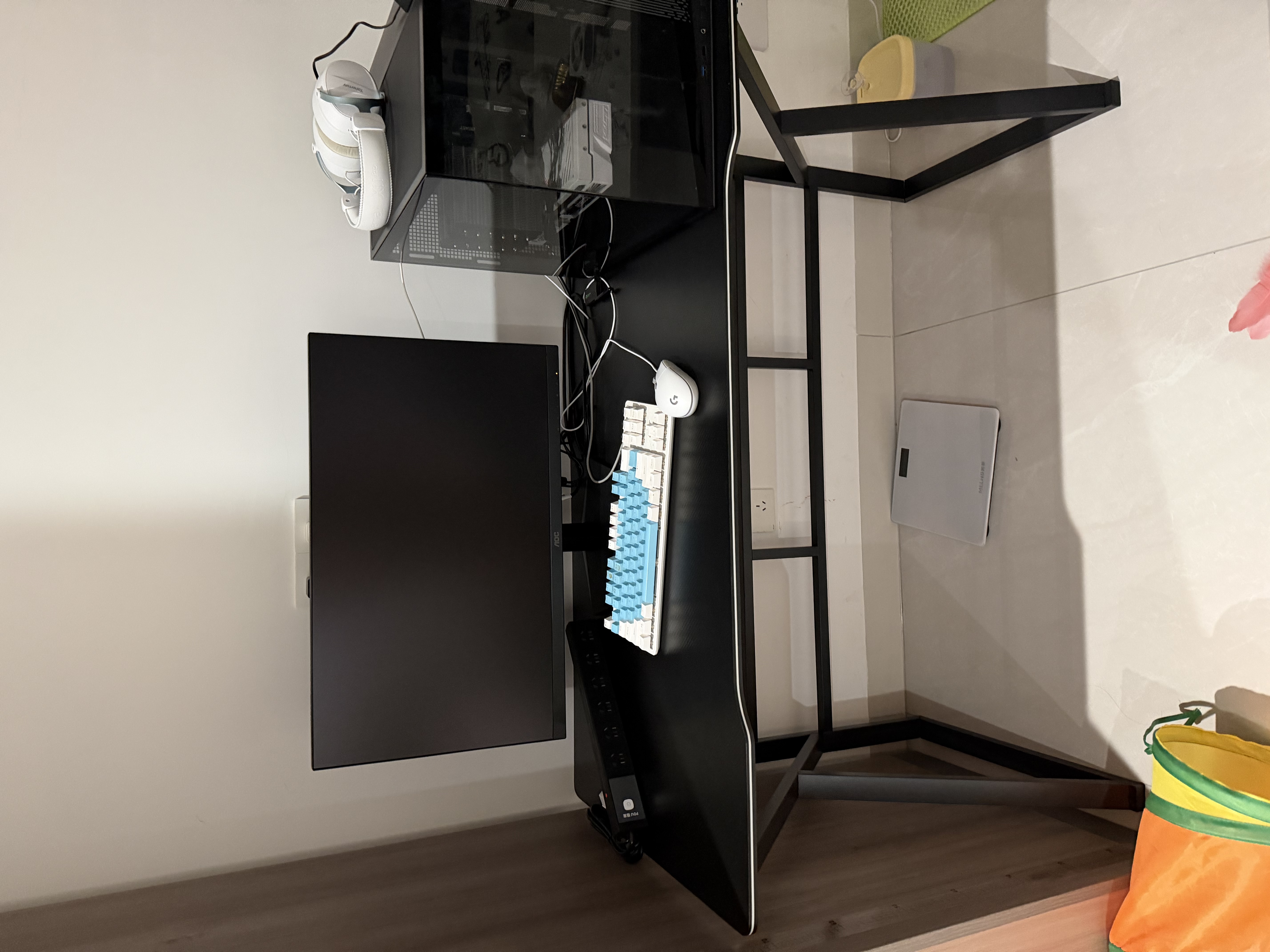 甄严选电脑桌台式电竞桌椅套装组合桌子办公家用桌学习桌书房书桌写字桌 【黑碳纤纹面-整板】单桌120*60 实拍图