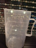 海斯迪克 HKQS-103 刻度杯塑料量杯 带把塑料烧杯 实验室容量杯 测量计量杯 2000ML 实拍图