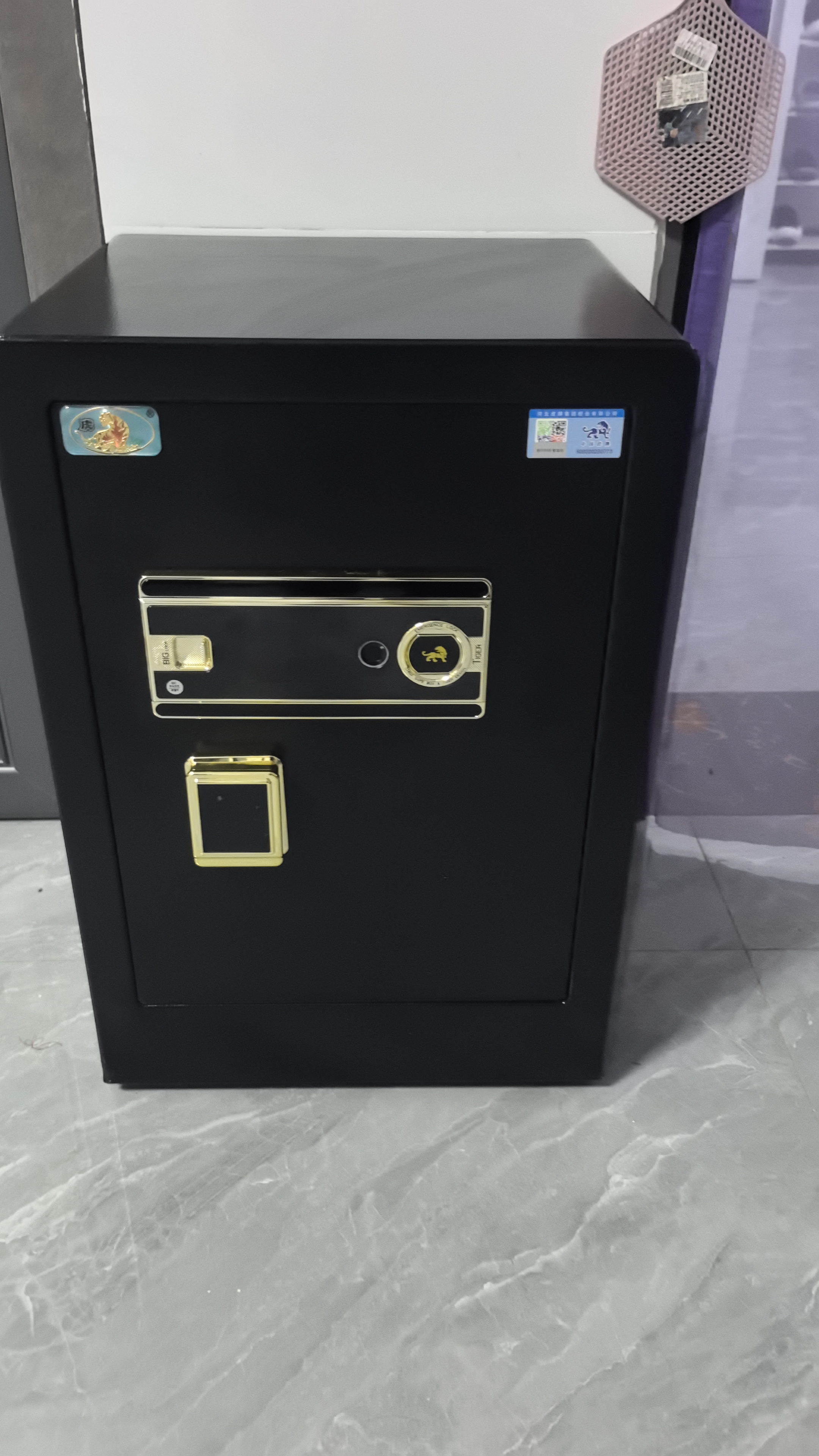 虎牌保险柜家用小型指纹密码办公财务专用保险箱全钢防盗可入墙保密保管柜 博瑞系列 60cm 钢琴黑 实拍图