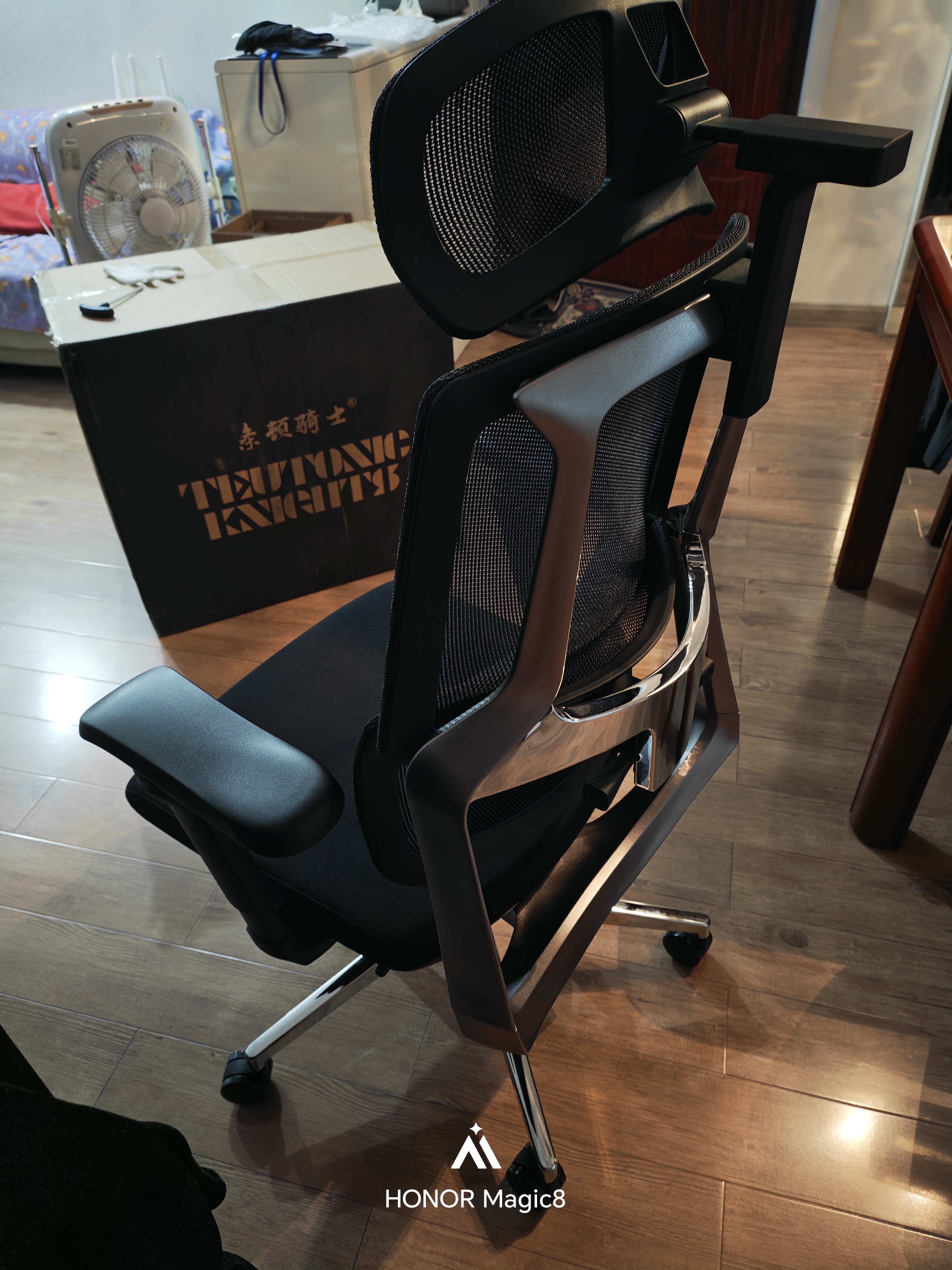 条顿骑士 TEUTONIC KNIGHTS 钢盾首领 人体工学椅电竞椅办公椅宿舍电脑椅靠背座久坐舒适椅子 二代【海绵座Pro】星曜黑（杆控自适应底盘+定型海绵） 实拍图