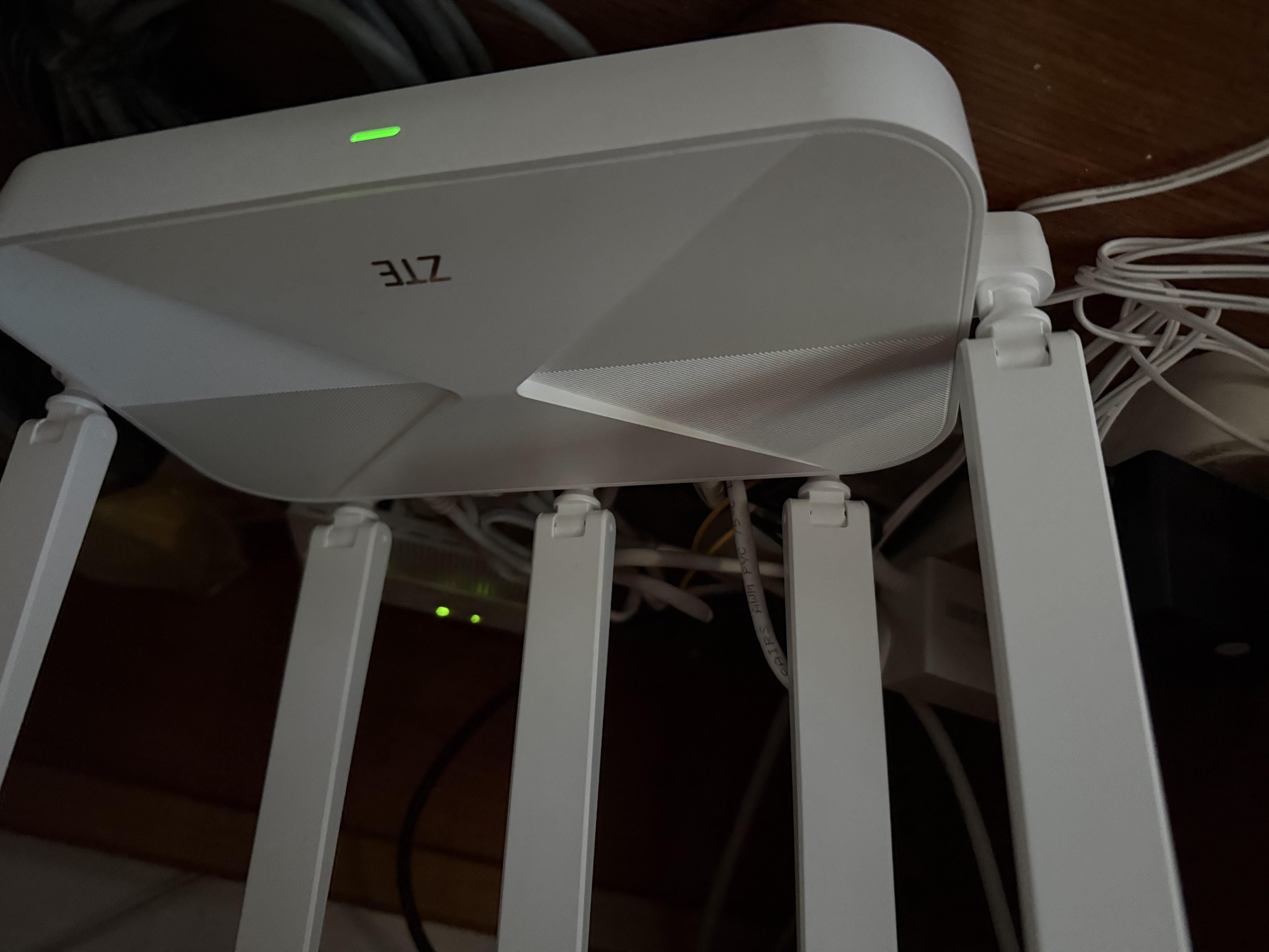 中兴（ZTE）巡天 AX3000T满血WIFI6千兆无线家用路由器 大户型覆盖 5G智能家用无线 wifi路由 Mesh 3000M速率 实拍图