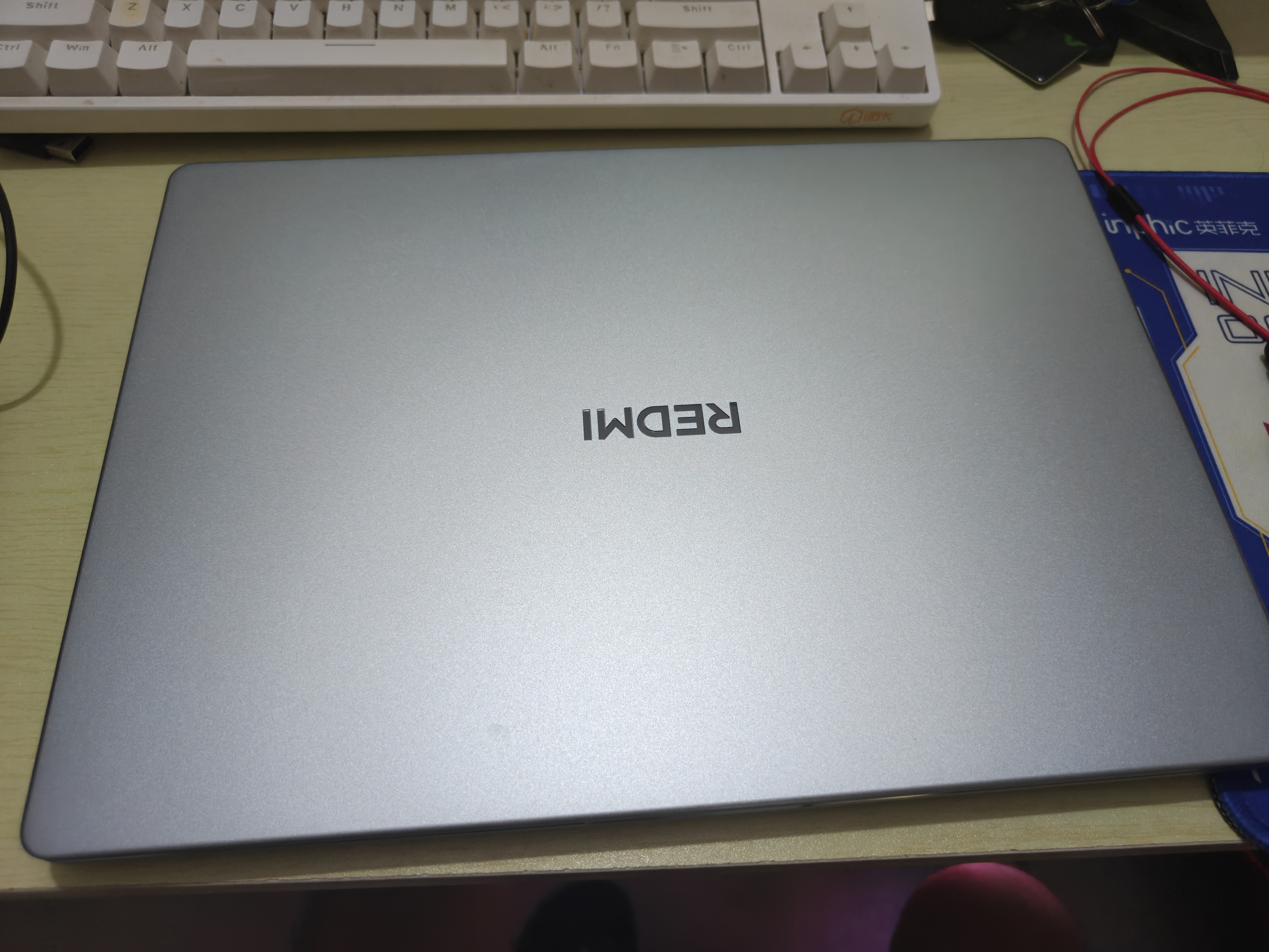 小米笔记本电脑 红米REDMI Book Pro 14 2026 第3代 酷睿 Ultra X7 358H 32G 1T 轻薄本 2.8K 120Hz 实拍图