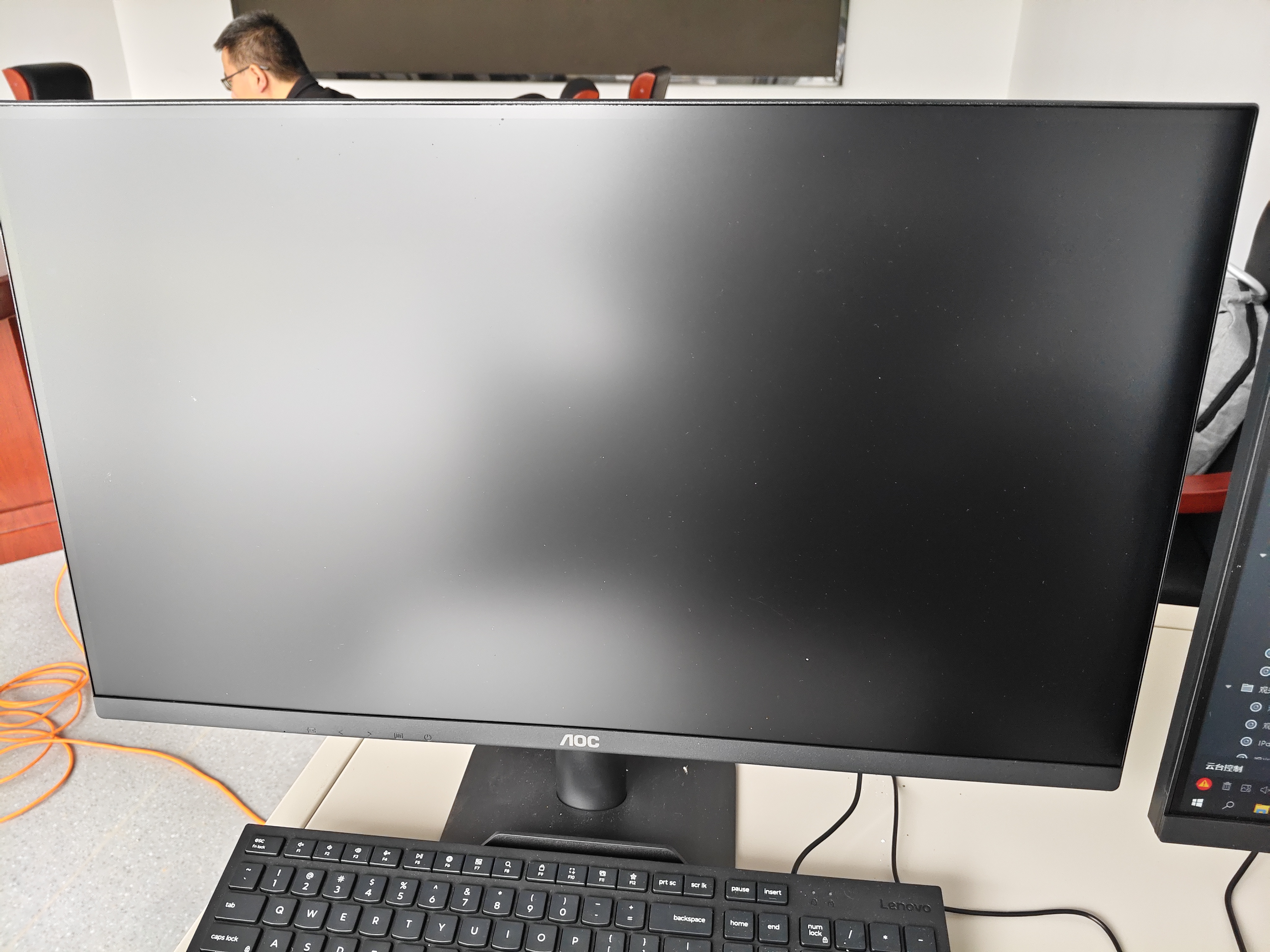 AOC 27英寸2K IPS HDR10 HDMI/DP 低蓝光不闪 可壁挂 三边微边 超薄节能办公电脑显示器 Q27B35E 实拍图