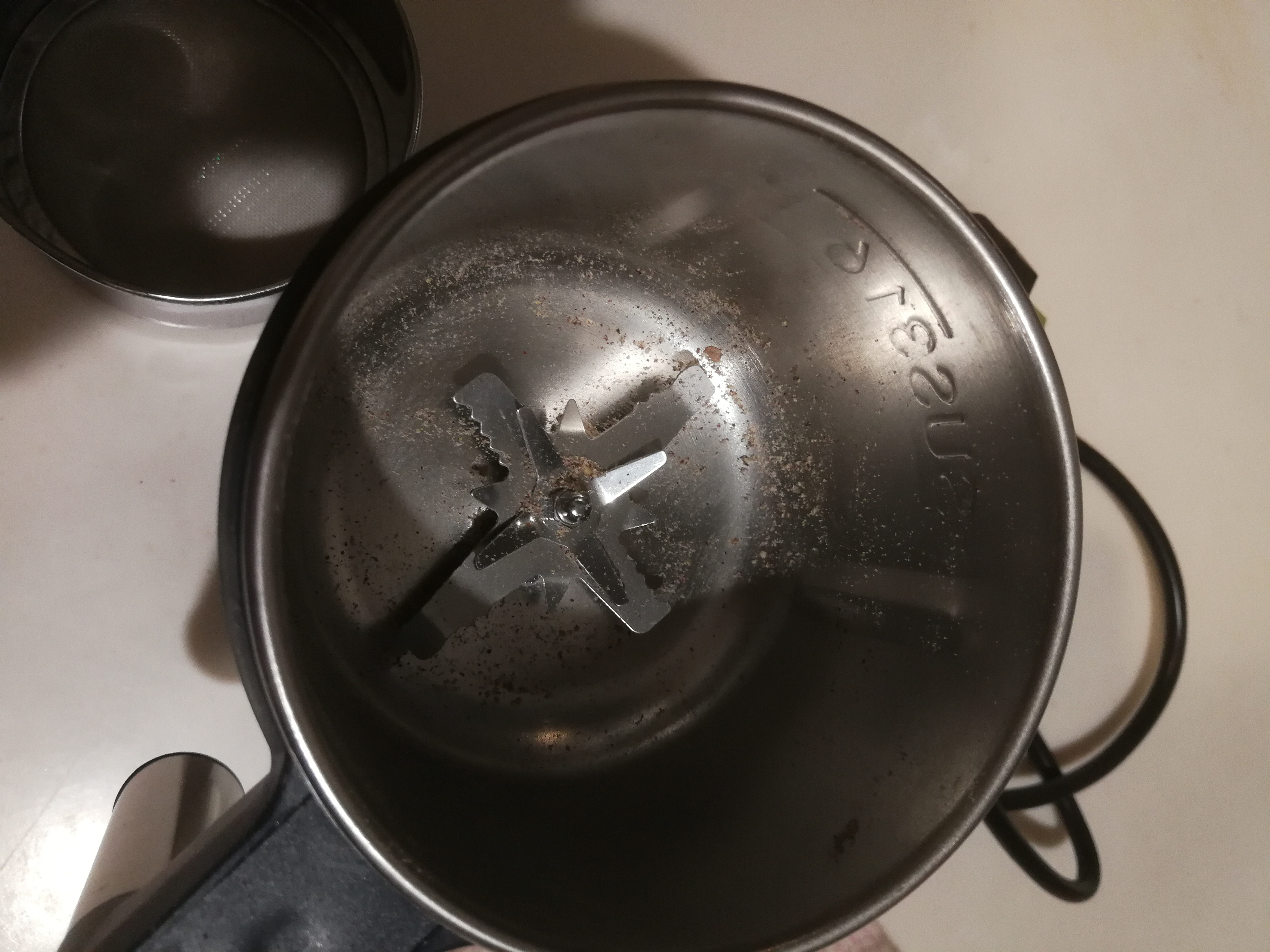 荣事达打粉机超细研磨机304不锈钢家用中药材磨粉机小型五谷杂粮破壁机 第5代316不锈钢【600ML大容量】 【大功率强劲纯铜电机】12叶精钢刀头*2+磨粉大礼包 实拍图