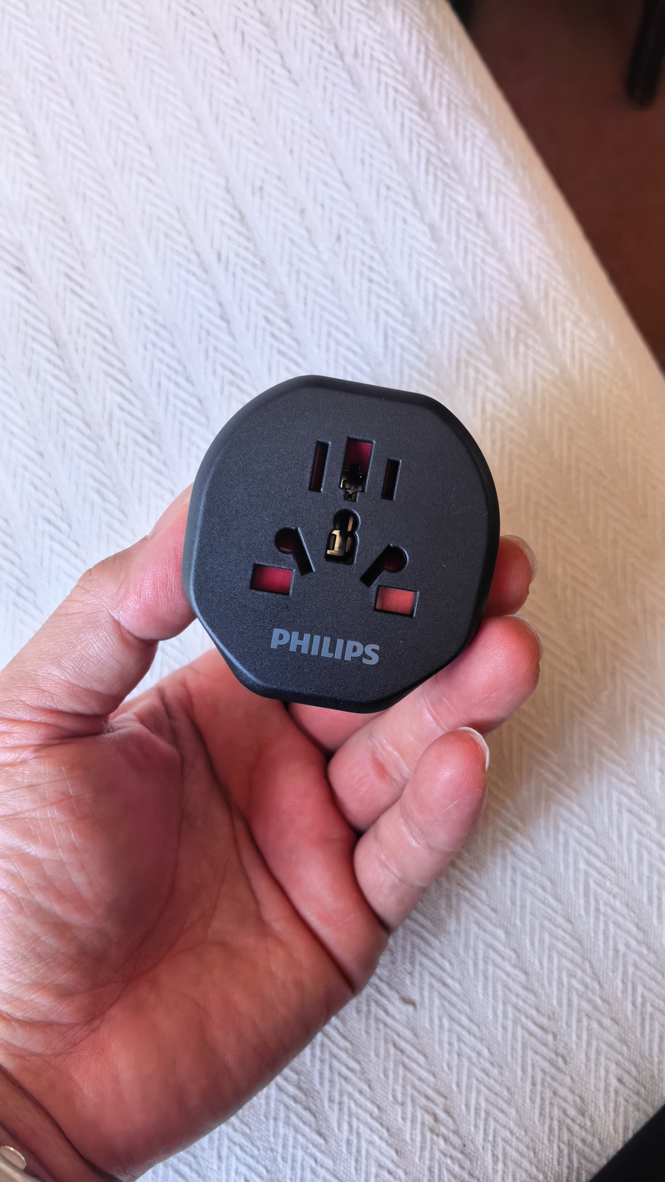 飞利浦（PHILIPS）转换器switch国内用港版转换插头香港英标全球通转换国标国内可三角插孔可用 实拍图