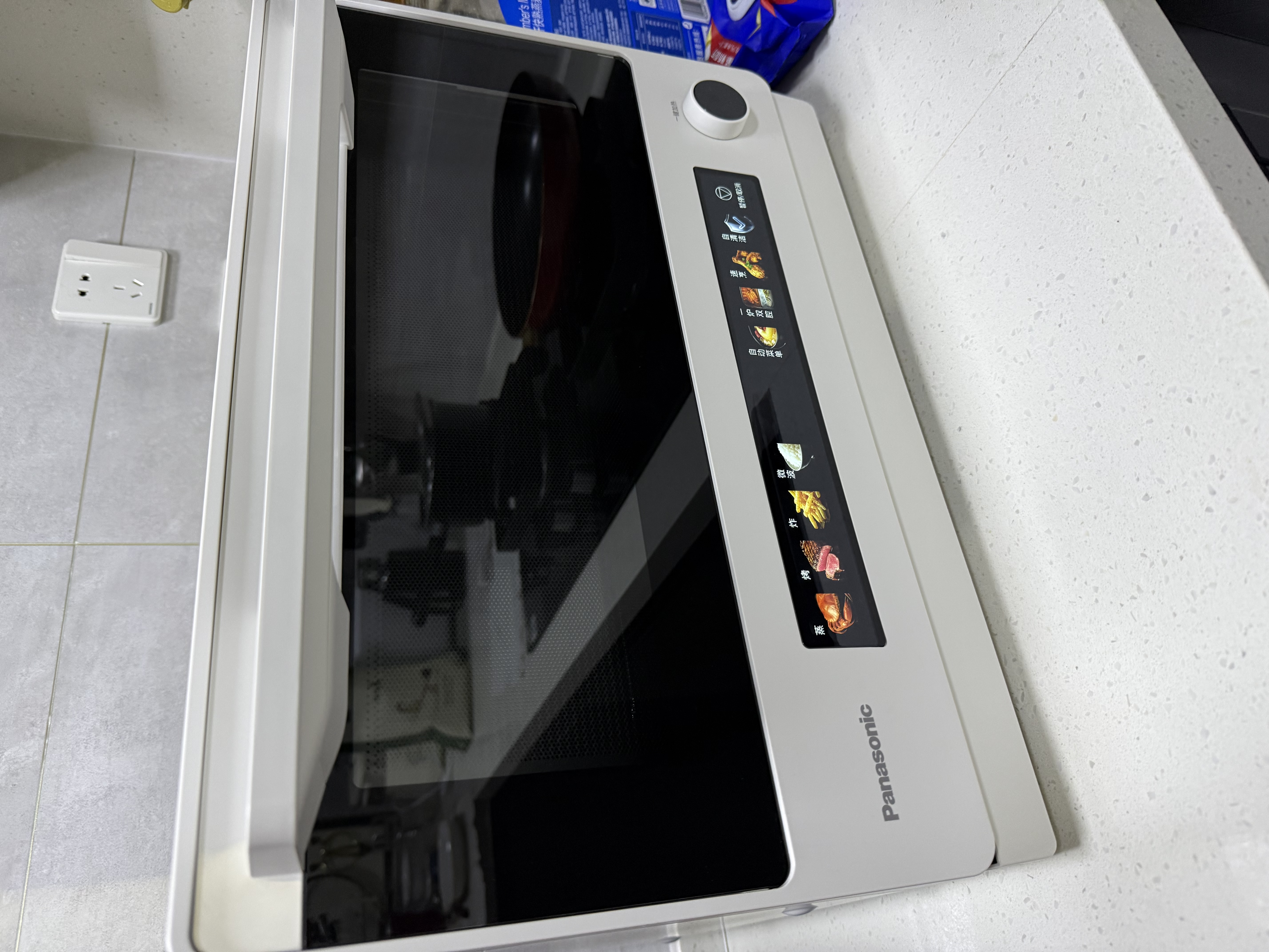 松下（Panasonic）万食炉3.0上烤下蒸彩屏触控家用变频微波全新升级28L大容量微蒸烤炸一体机NN-DS286S 实拍图