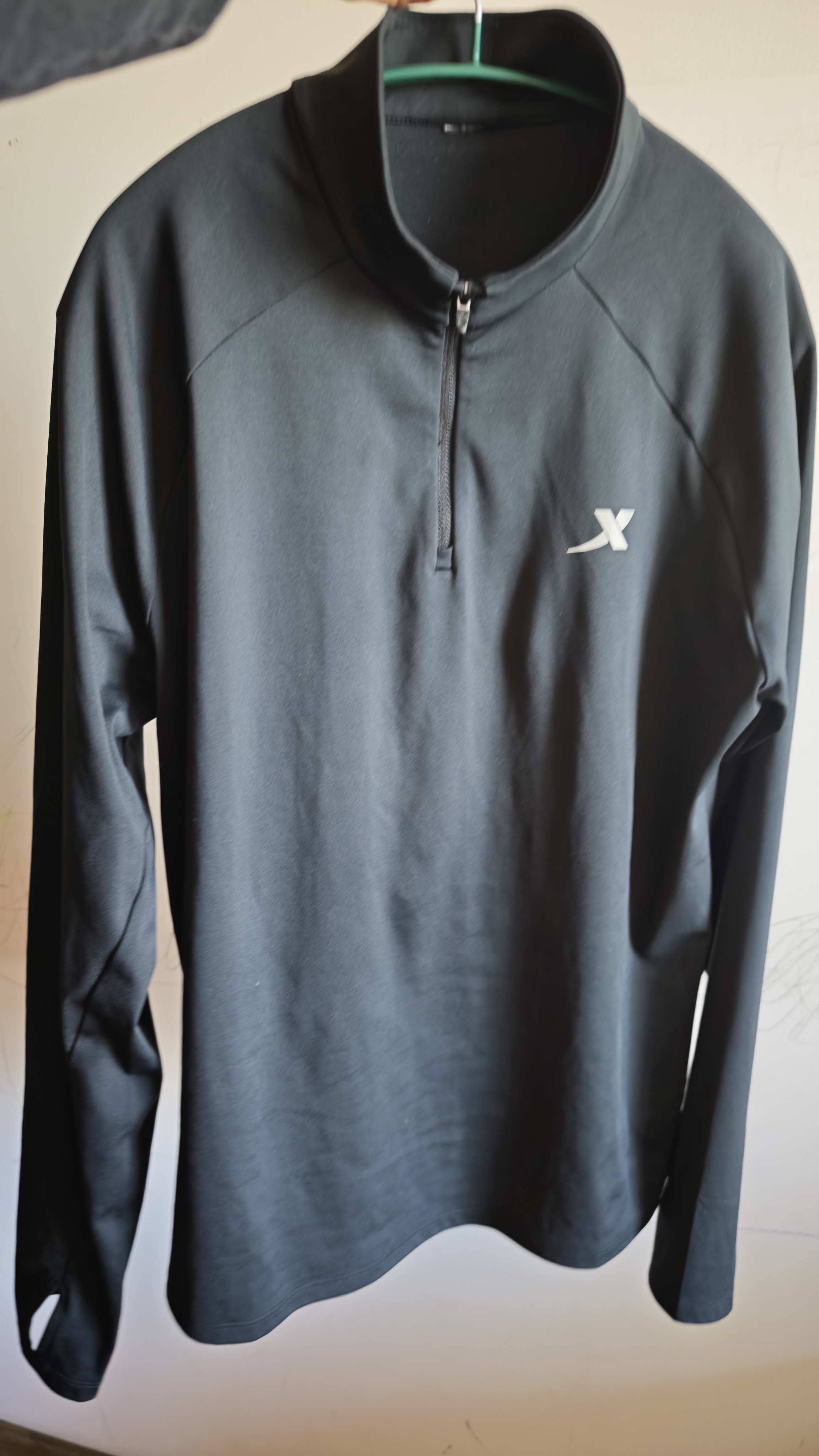 特步（XTEP） 男女半拉链长袖t恤舒适休闲训练跑步服内搭速干衣保暖运动上衣 正黑色0113-散热保暖（男） L 实拍图