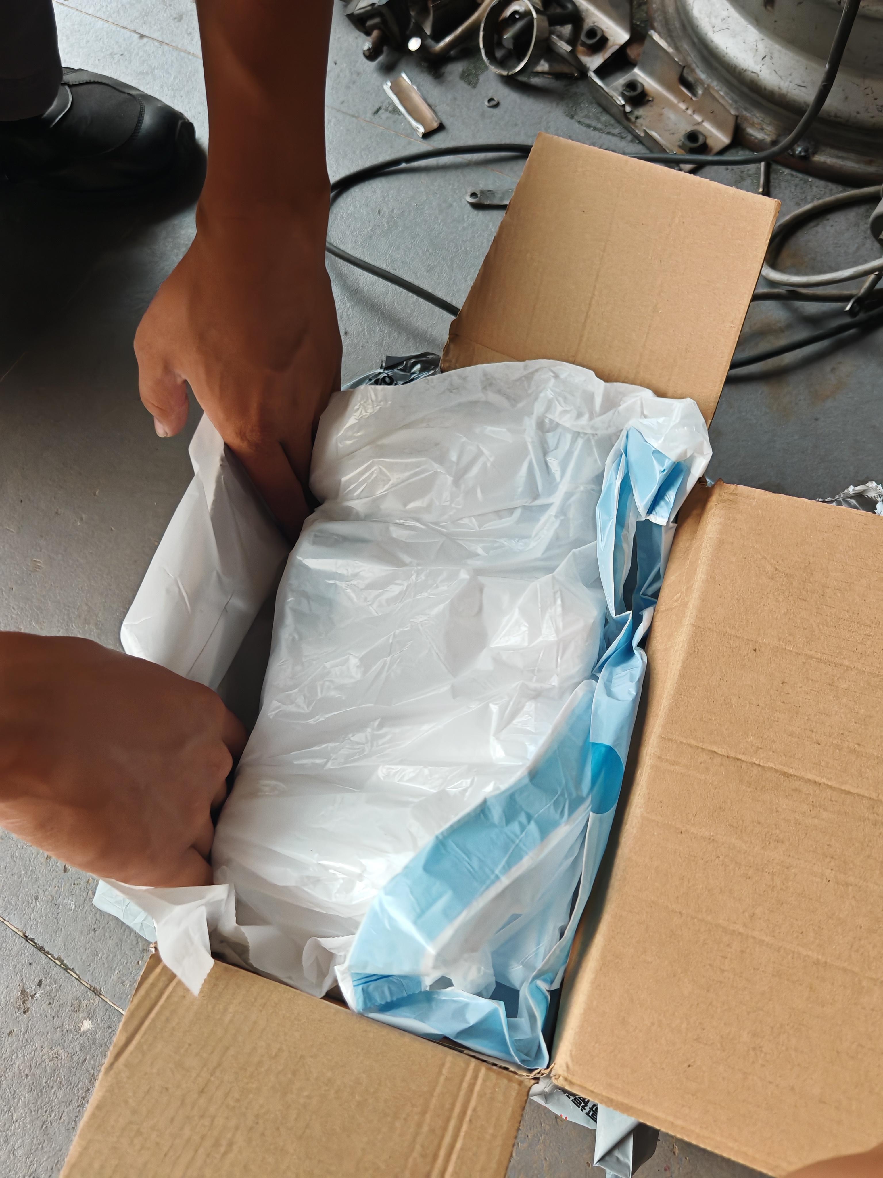 本迪抽绳垃圾袋白色45*50cm*300只双面3.6丝盒装加厚免撕款家用塑料袋 实拍图