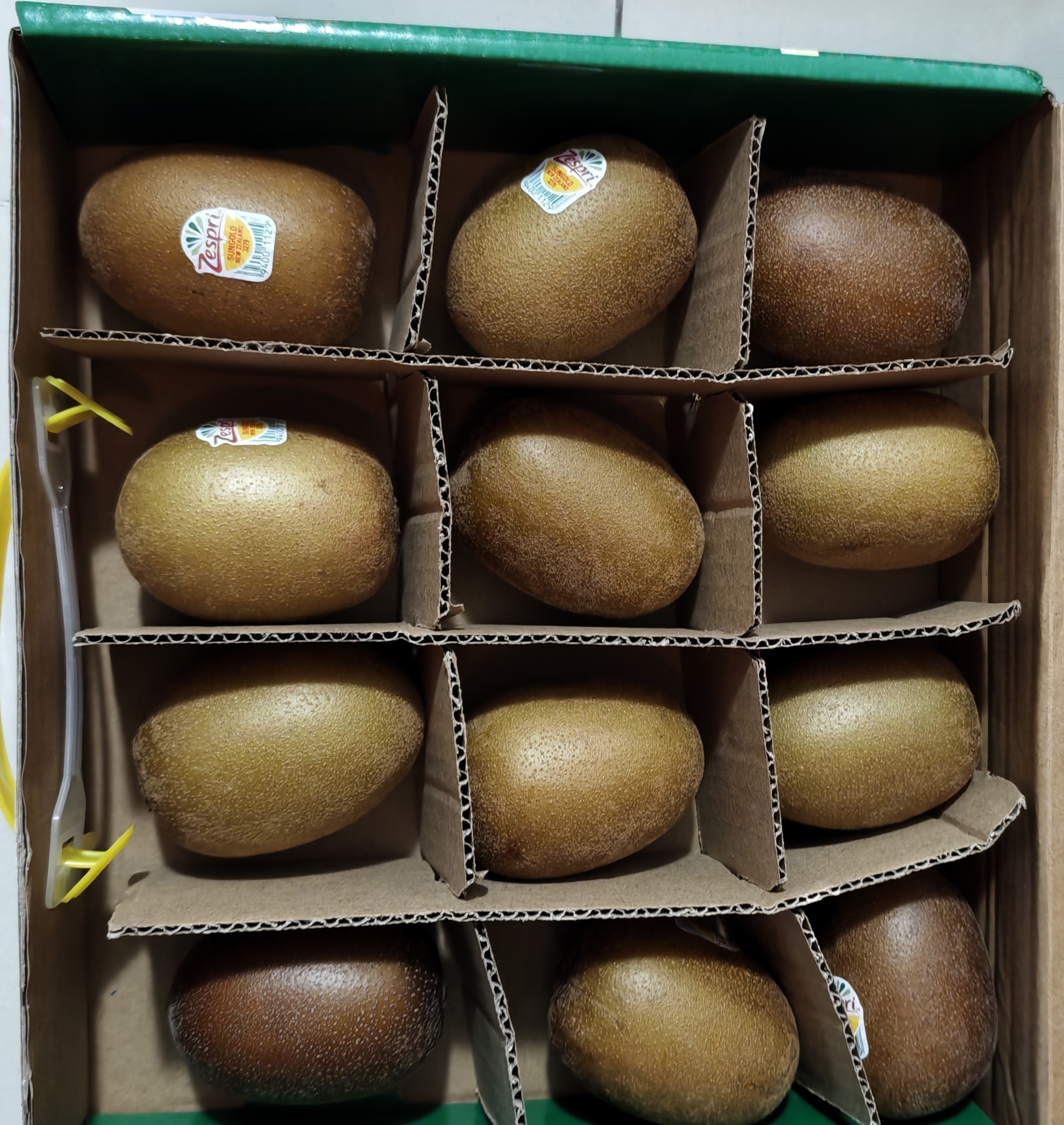 佳沛（zespri）新西兰金奇异果12粒特大果124-146g猕猴桃水果礼盒 实拍图