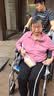 鱼跃手动轮椅车大轮轻便可折叠老人专用出行代步仅13kg铝合金H062 实拍图
