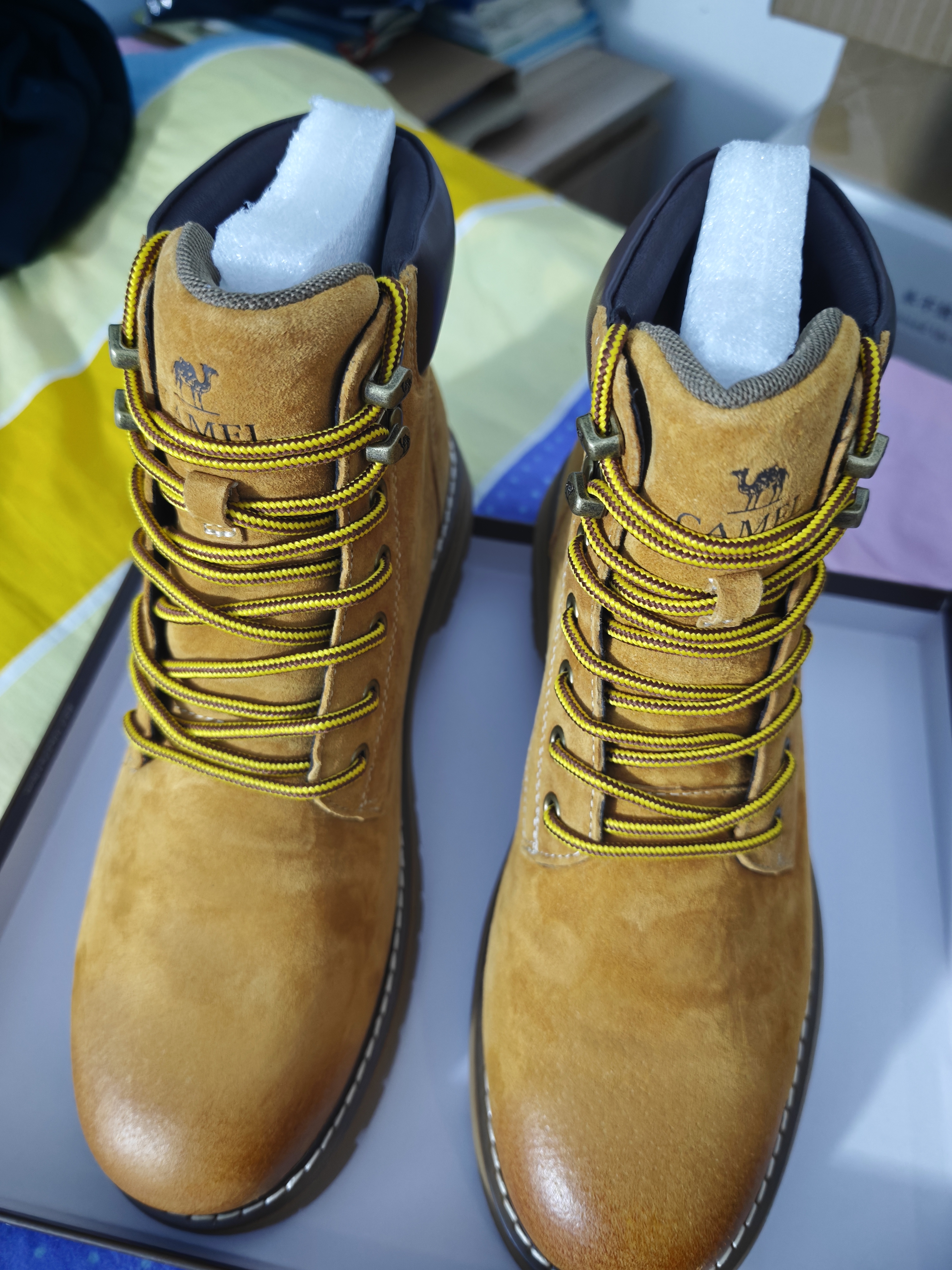 骆驼（CAMEL）王俊凯同款铠甲马丁靴高帮户外工装大黄靴男 GE122W7757T 金黄 39 实拍图