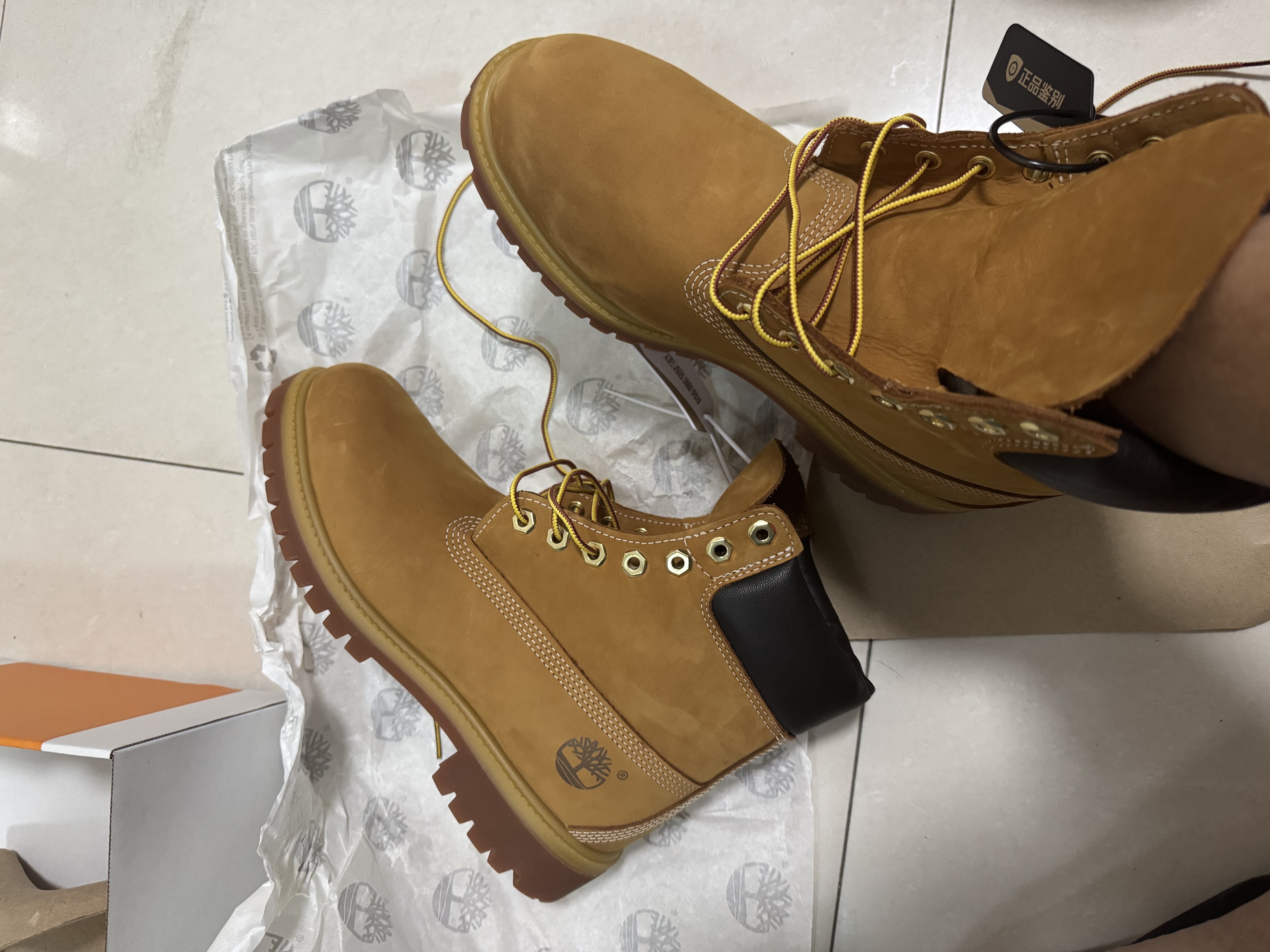 添柏岚（Timberland）踢不烂经典大黄靴高帮马丁靴户外防水真皮宽版男 10061W 41.5 实拍图