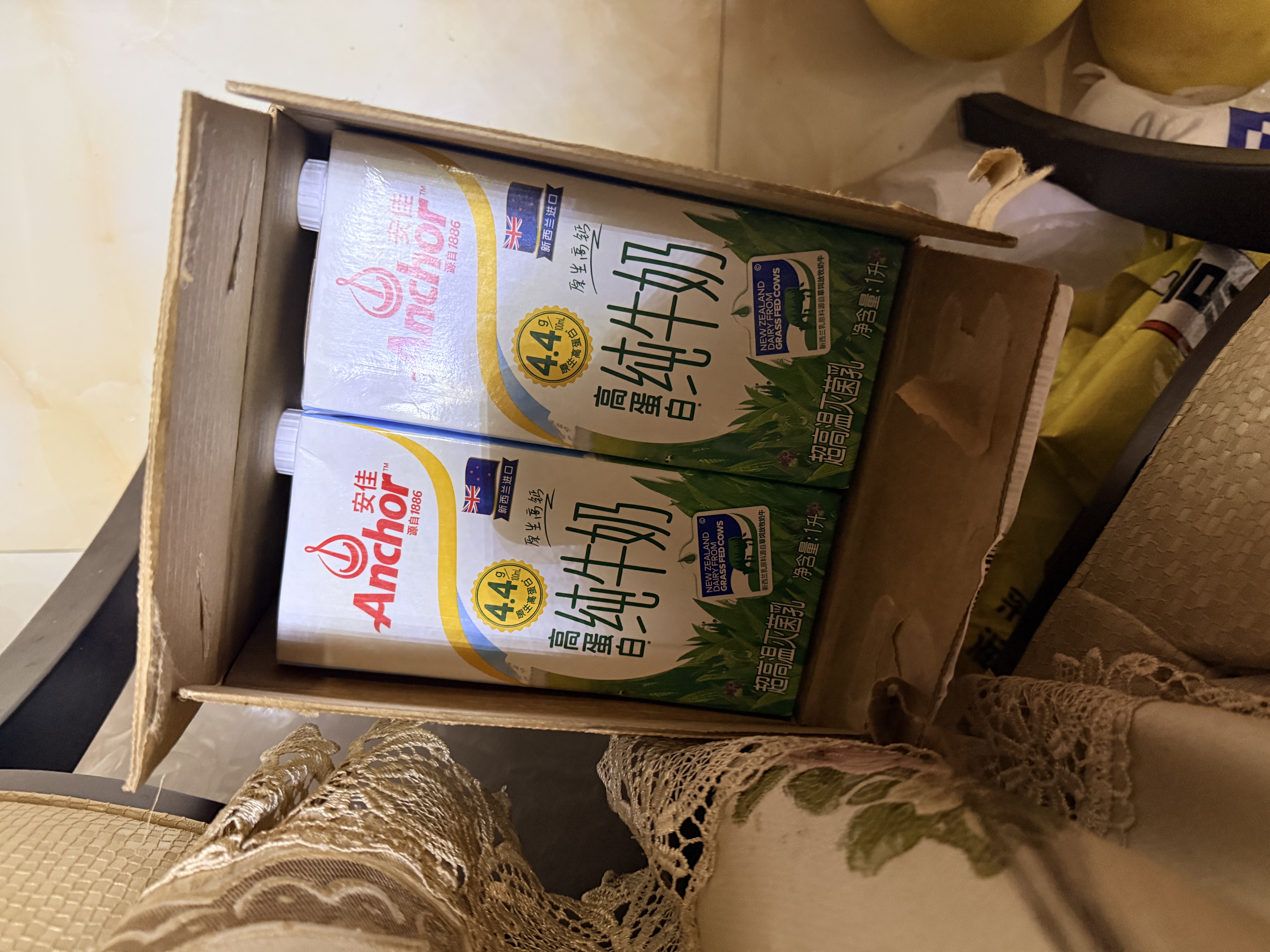 安佳（Anchor）4.4g原生高钙高蛋白全脂纯牛奶1L*12盒 新西兰进口草饲牛奶 实拍图