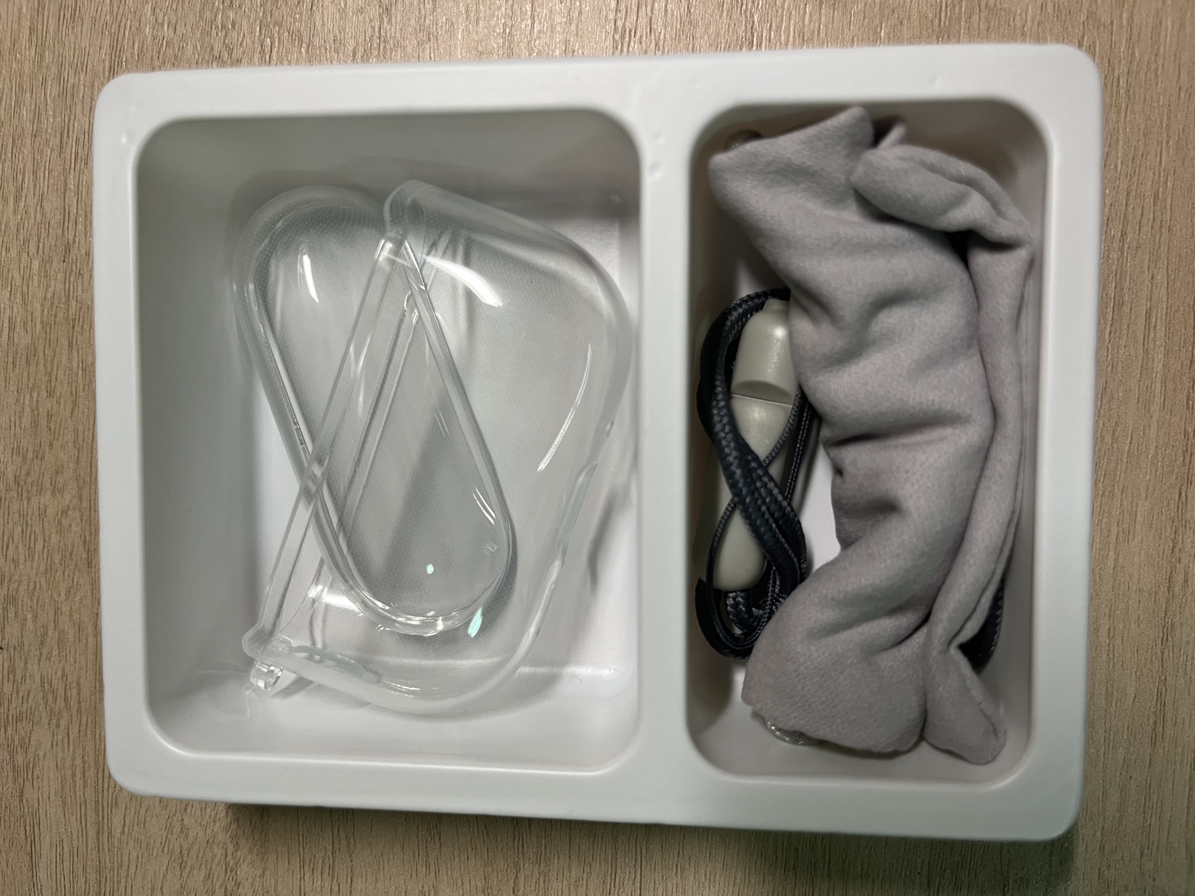 品胜 适用于AirPods Pro3保护套AirPods Pro三代保护套苹果蓝牙耳机保护套防摔减震防尘软壳 透明 实拍图