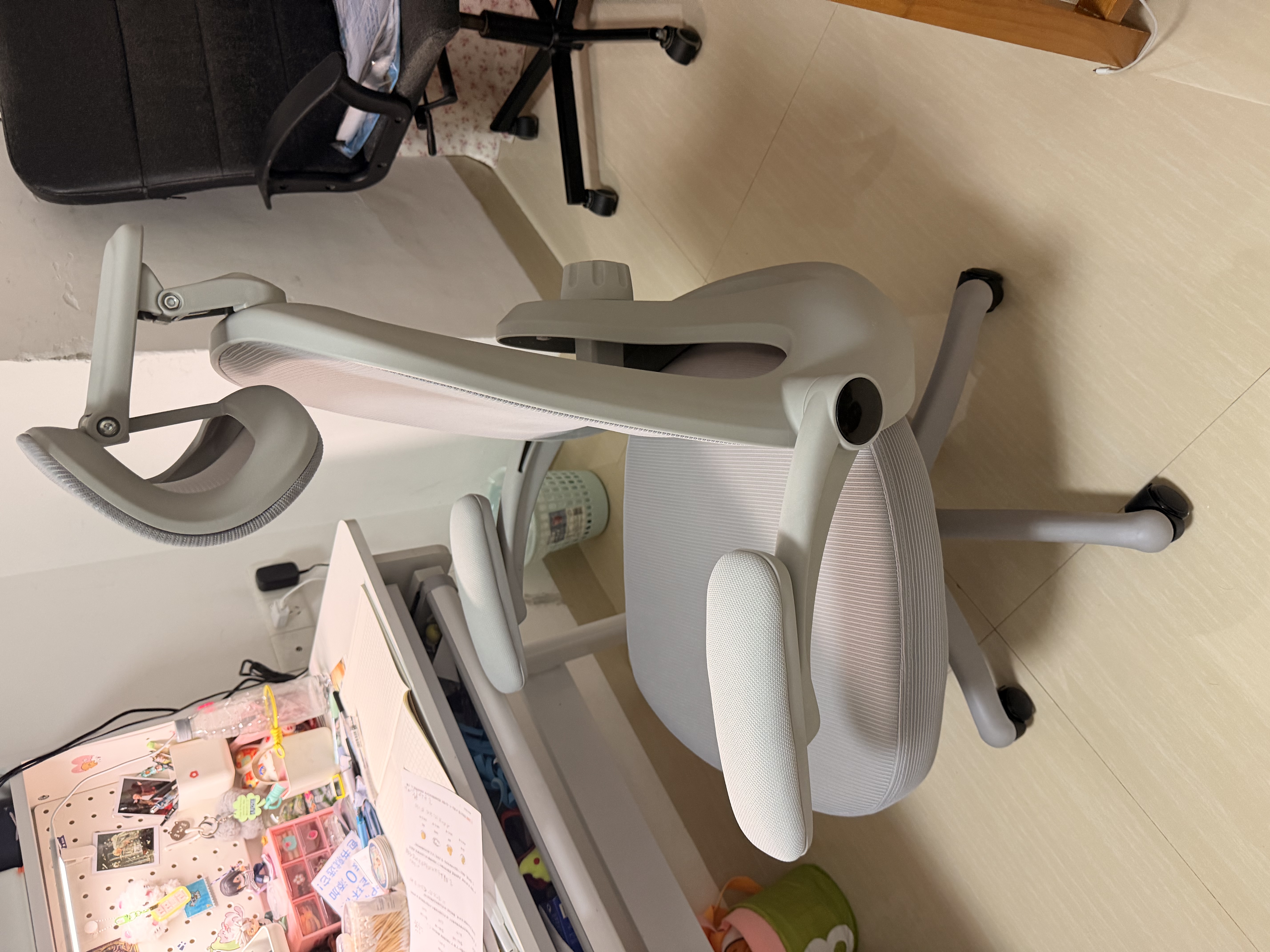 得力（deli）KF276 人体工学椅学生椅写字椅居家办公椅升级4向腰托4D头枕 灰 实拍图
