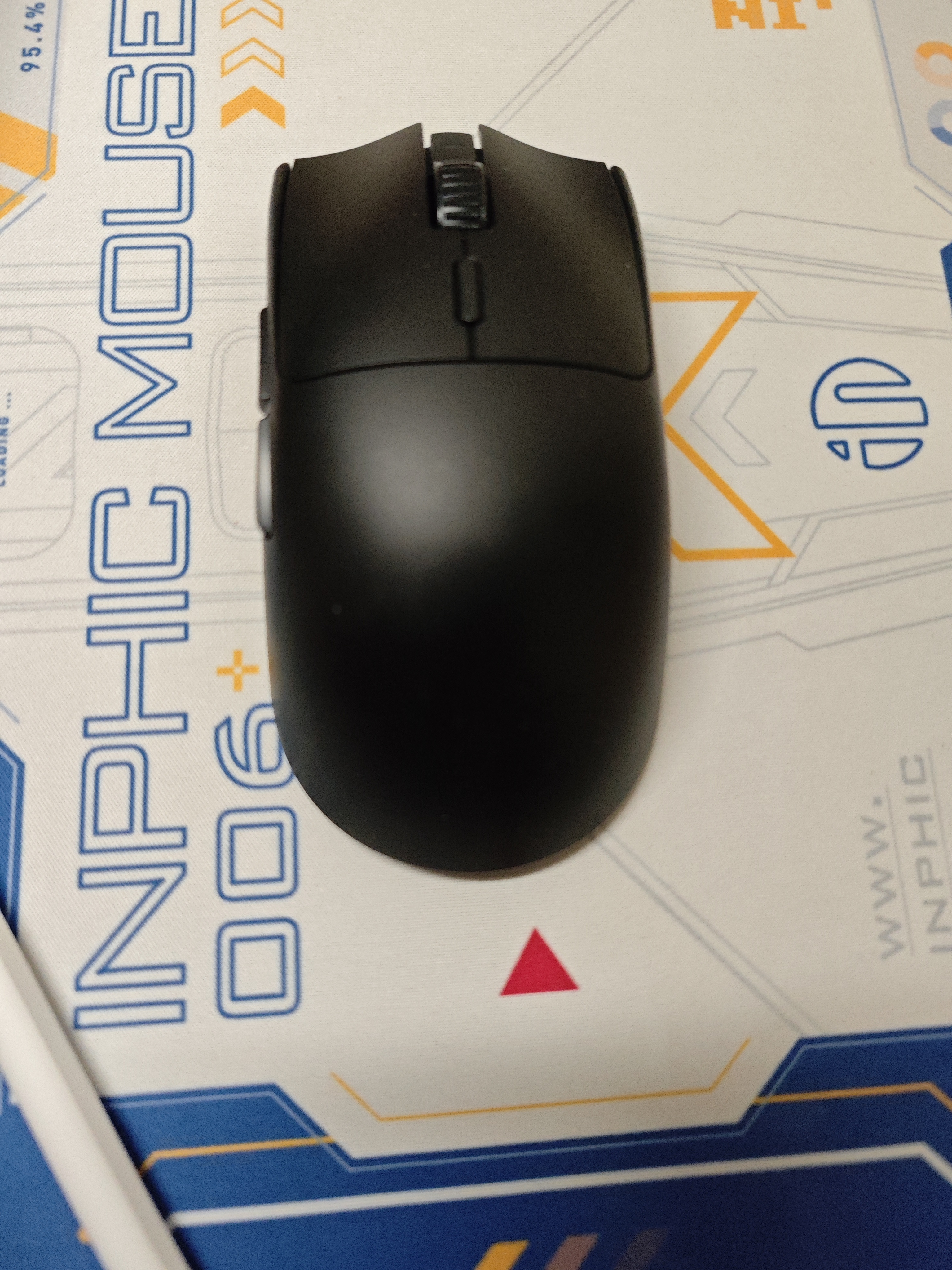 雷蛇（Razer）毒蝰V3极速版无线鼠标 电竞游戏鼠标轻量化 吃鸡/三角洲打瓦/LOL 黑色【含5号电池】 实拍图