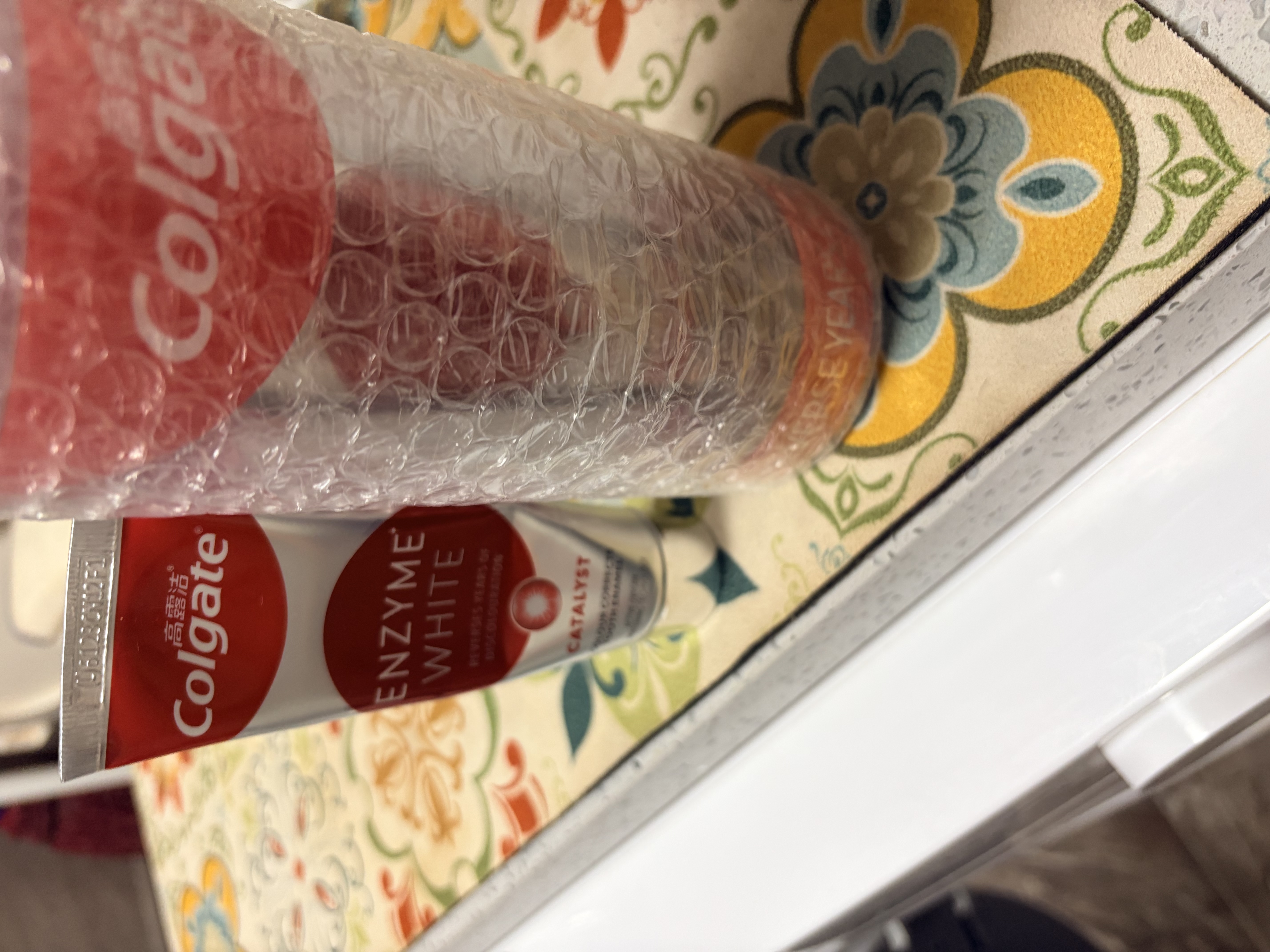 高露洁（Colgate）无水红管酵素美白牙膏101g*2活性酵素去黄去渍去口臭清新口气亮白 实拍图