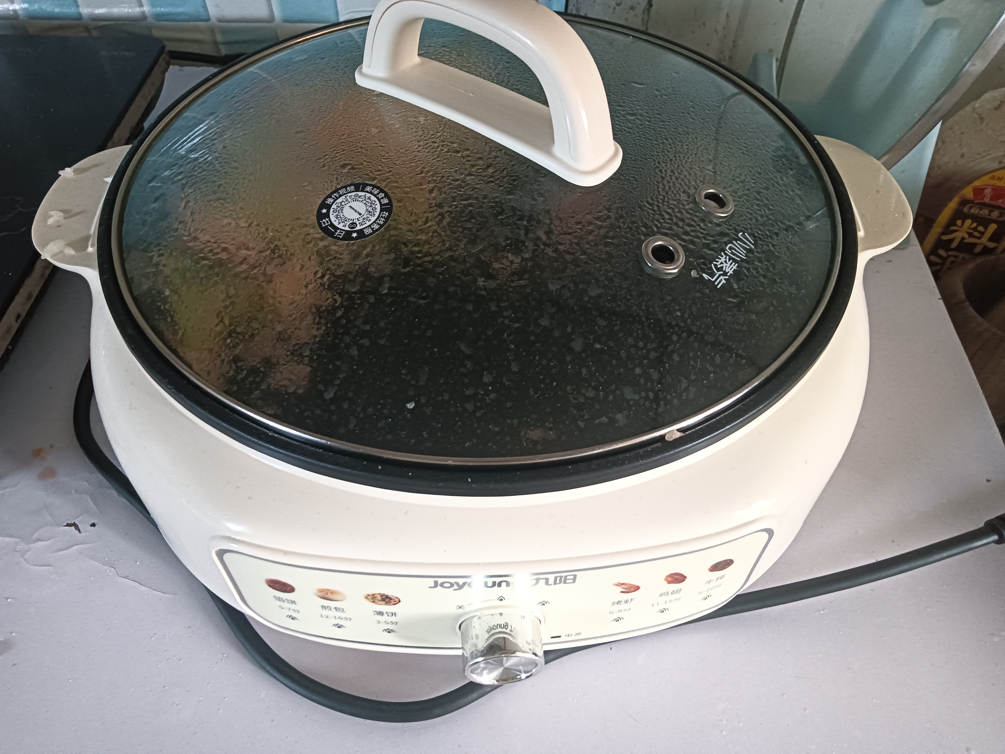 九阳（Joyoung）家用电饼铛锅 三明治机早餐机煎烤机电火锅  60mm加深烤盘 一级不粘抗菌 多功能烙饼炒烤肉锅GK200 实拍图