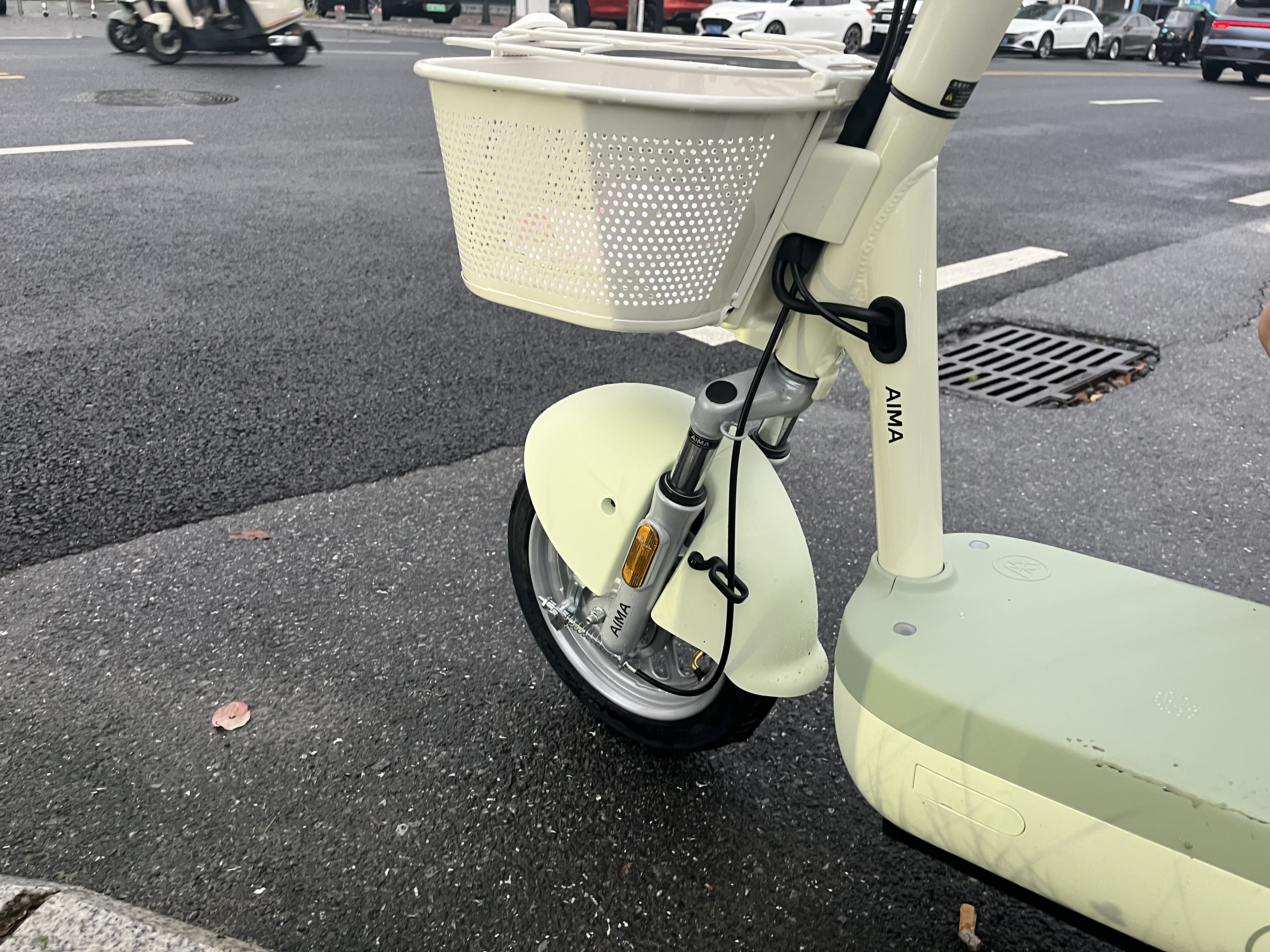 爱玛（AIMA）电动自行车 欢乐豆48V22AH石墨烯电池长续航轻便新国标爱玛新款电动车京东小型电瓶车代步车绿色 实拍图