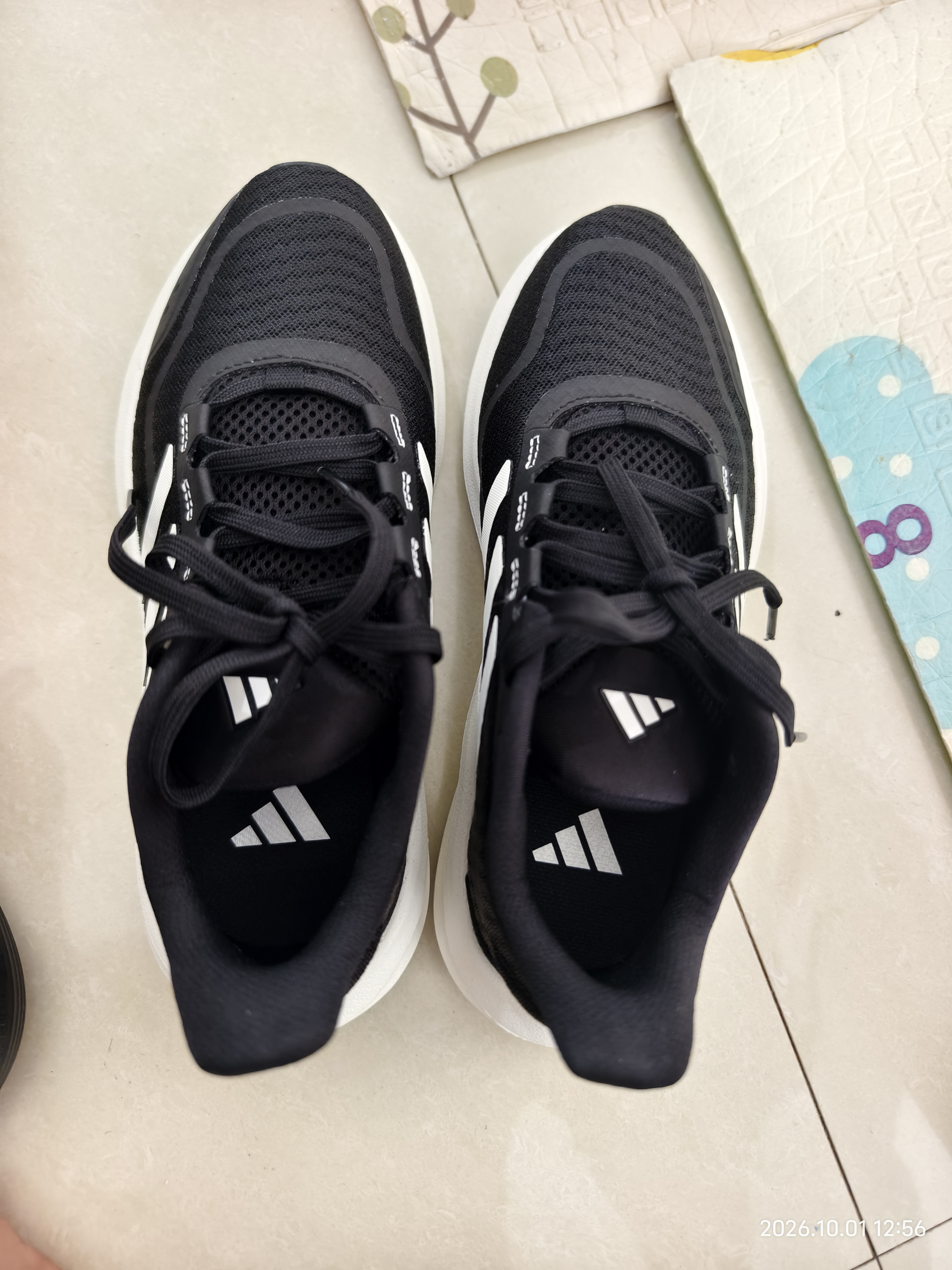阿迪达斯（adidas） 男女跑步鞋减震防滑耐磨舒适跑步运动鞋 实拍图