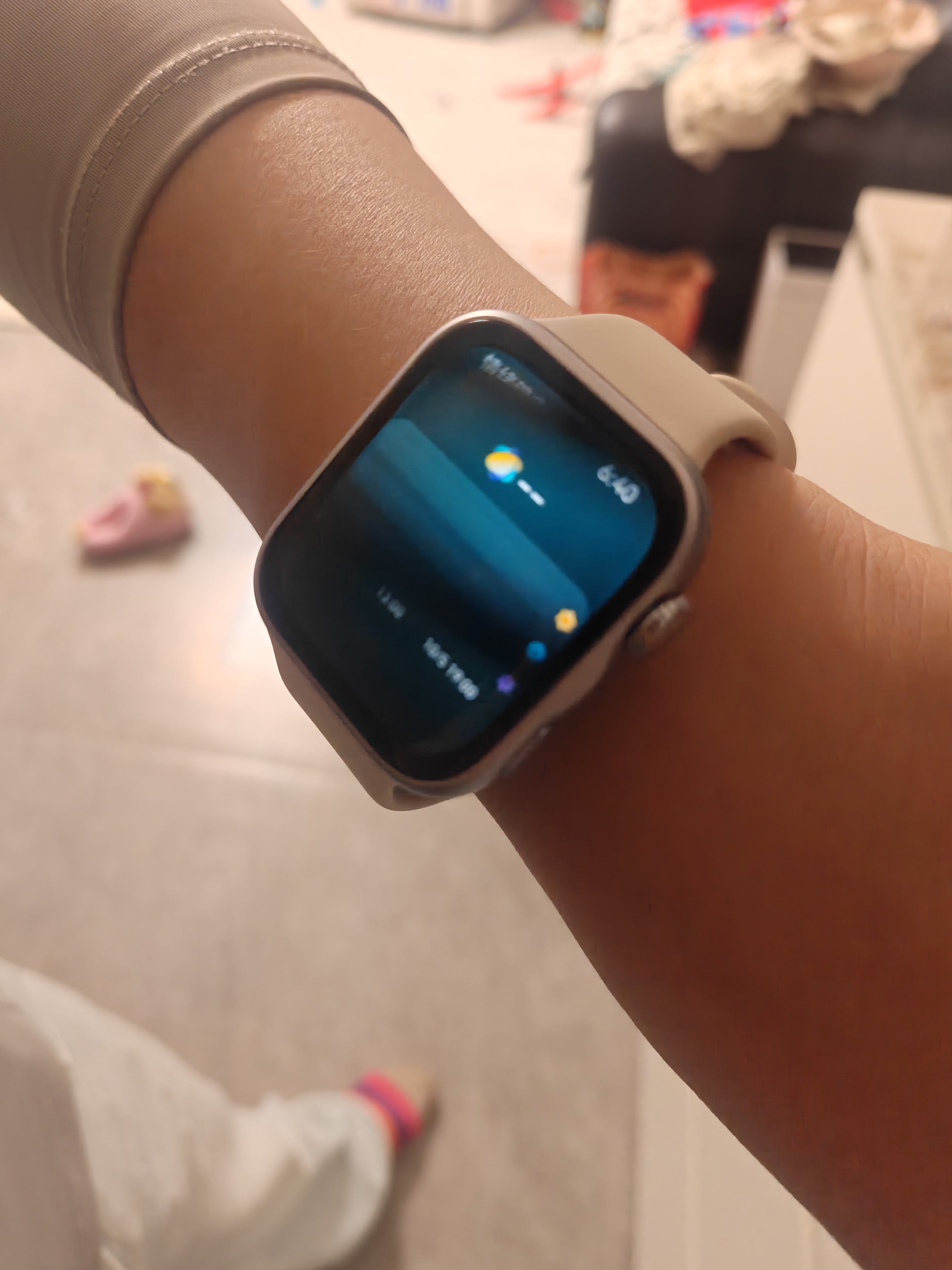 华为HUAWEI WATCH FIT 5铝合金表壳 悦动白 超轻薄大屏腕上微运动强劲续航华为智能手表 实拍图