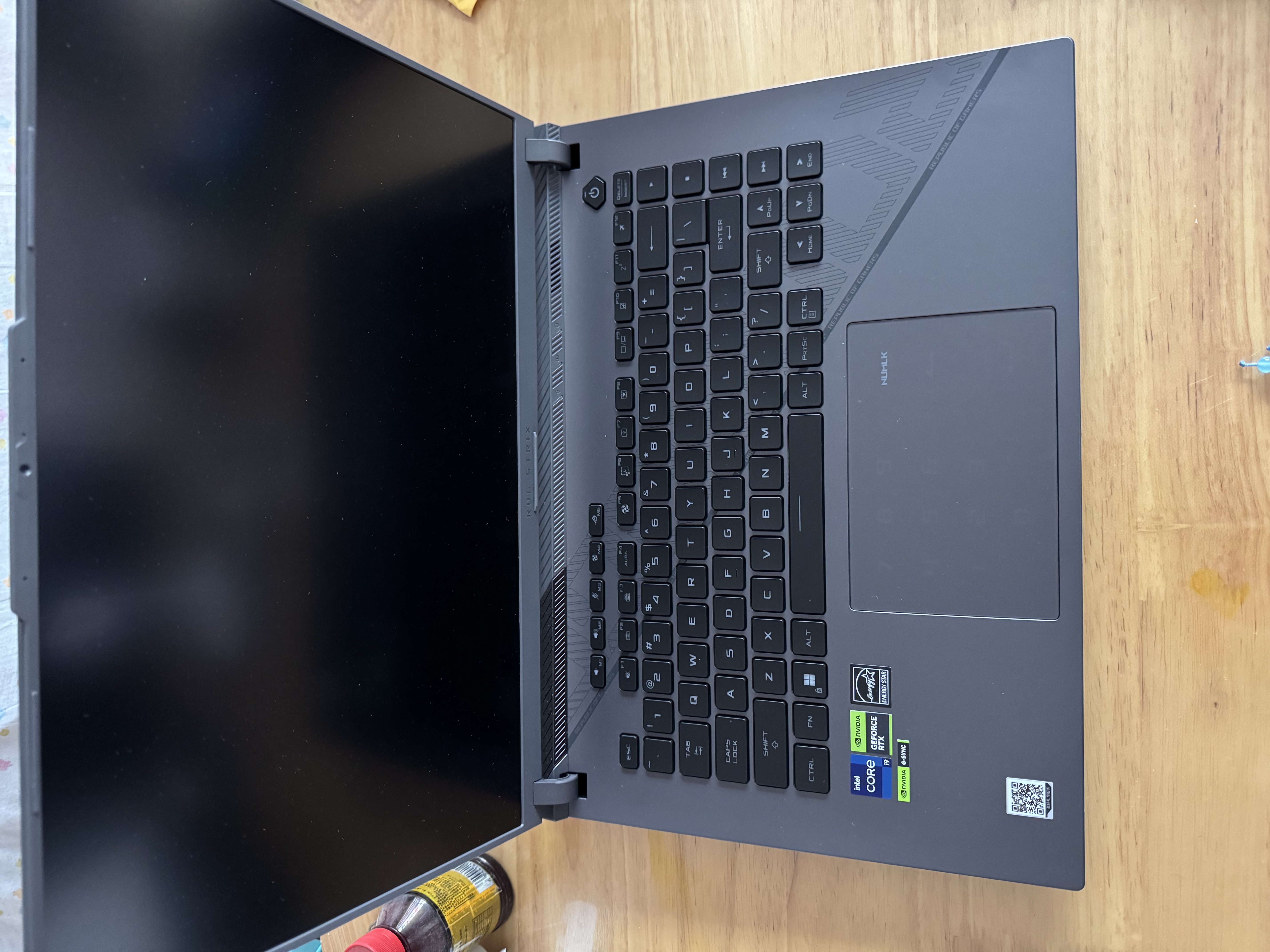 ROG【学生电竞首选】 枪神8 16英寸 RTX4060满血 14代酷睿i9 星云屏游戏本笔记本电脑 i9-14900HX/RTX4060 1T固态+16G内存 官方标配 16英寸 2.5K 240H 实拍图