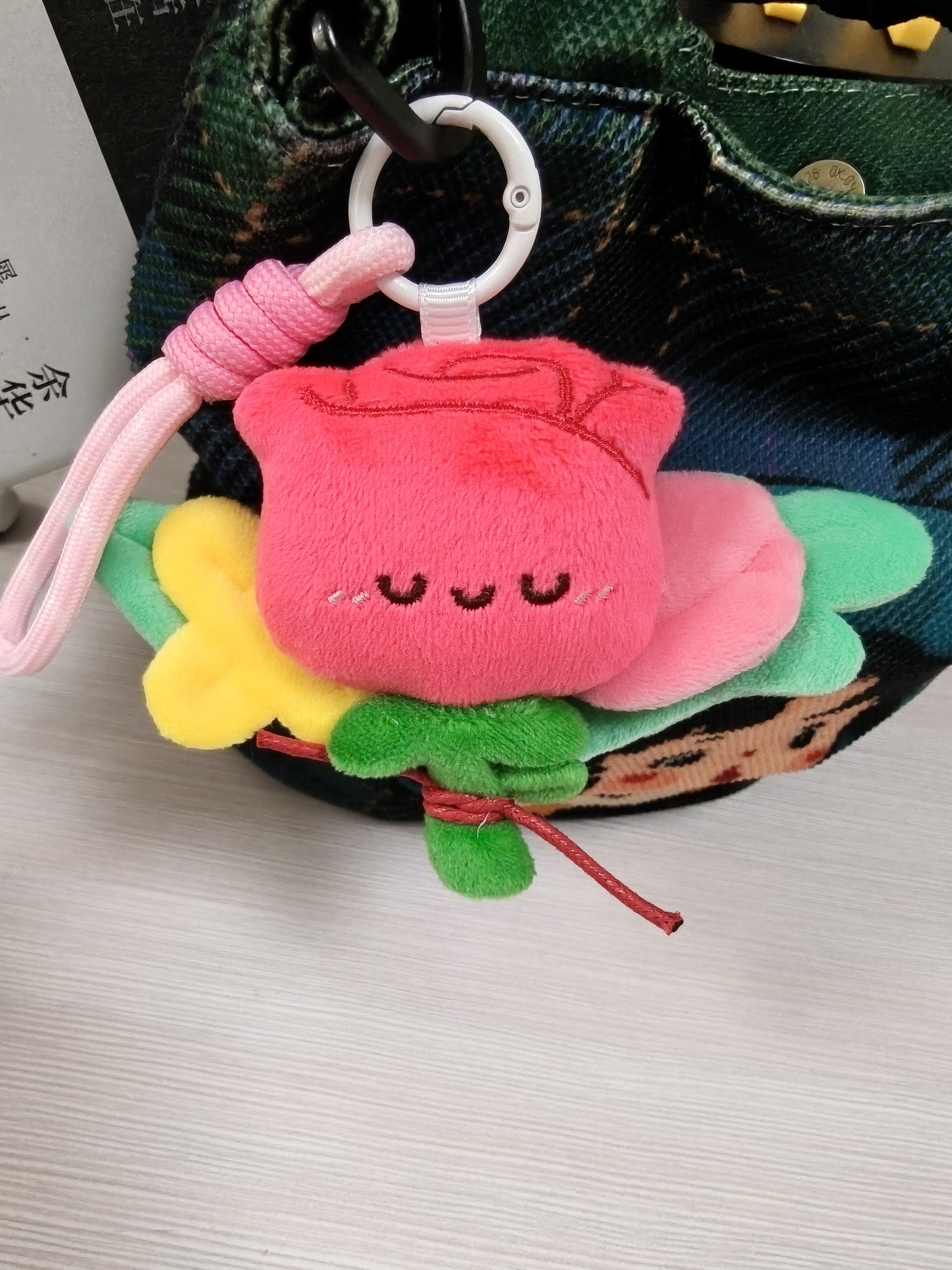 伊美娃娃毛绒花朵书包挂件玩偶背包挂饰钥匙扣包包挂件教国庆节礼物送女生 实拍图