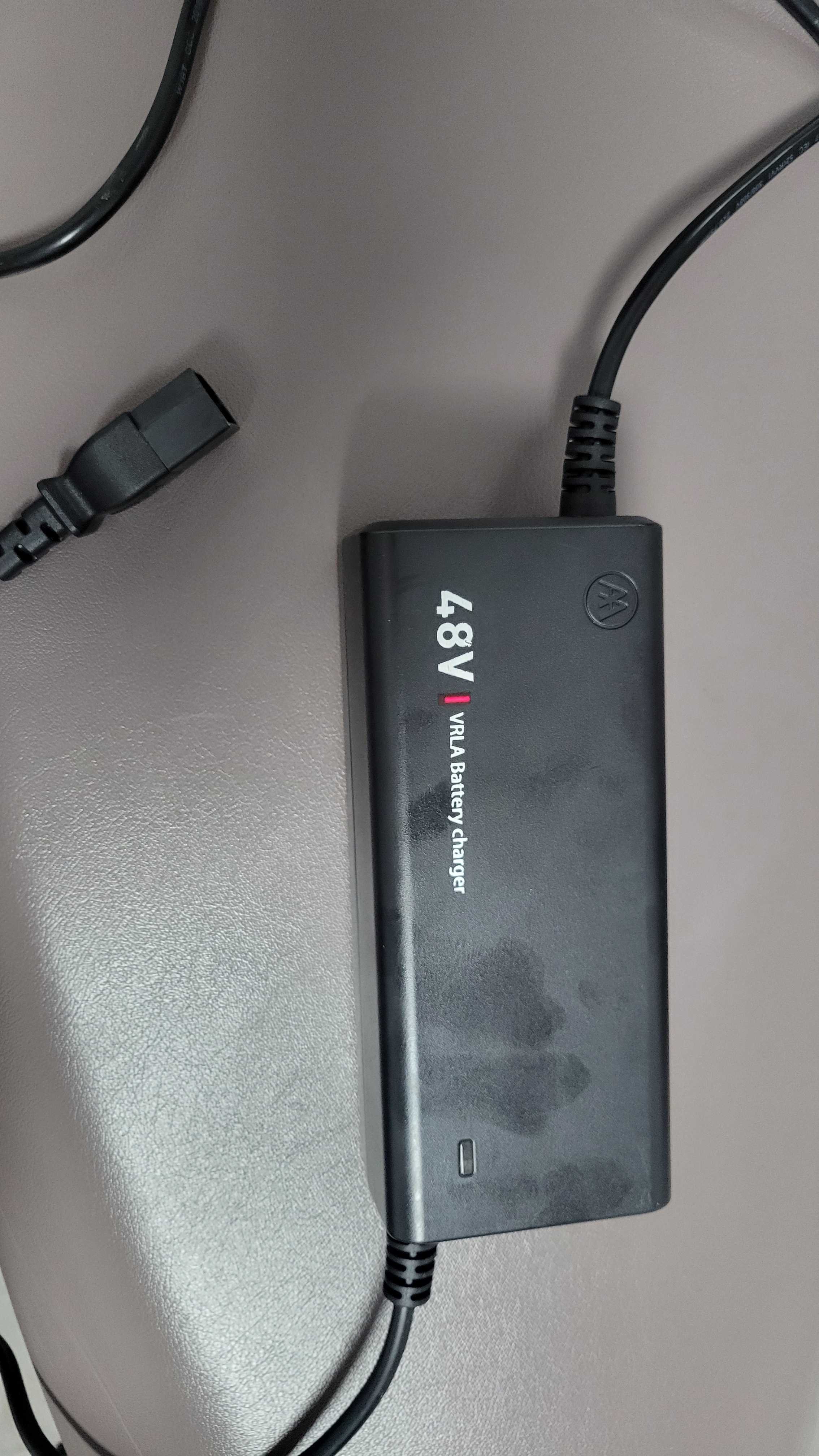 爱玛（AIMA）48V12Ah三竖接口铅酸充电器适用48V1.8A爱玛电动车电摩原装充电器【官方正品 拒绝翻新】 实拍图