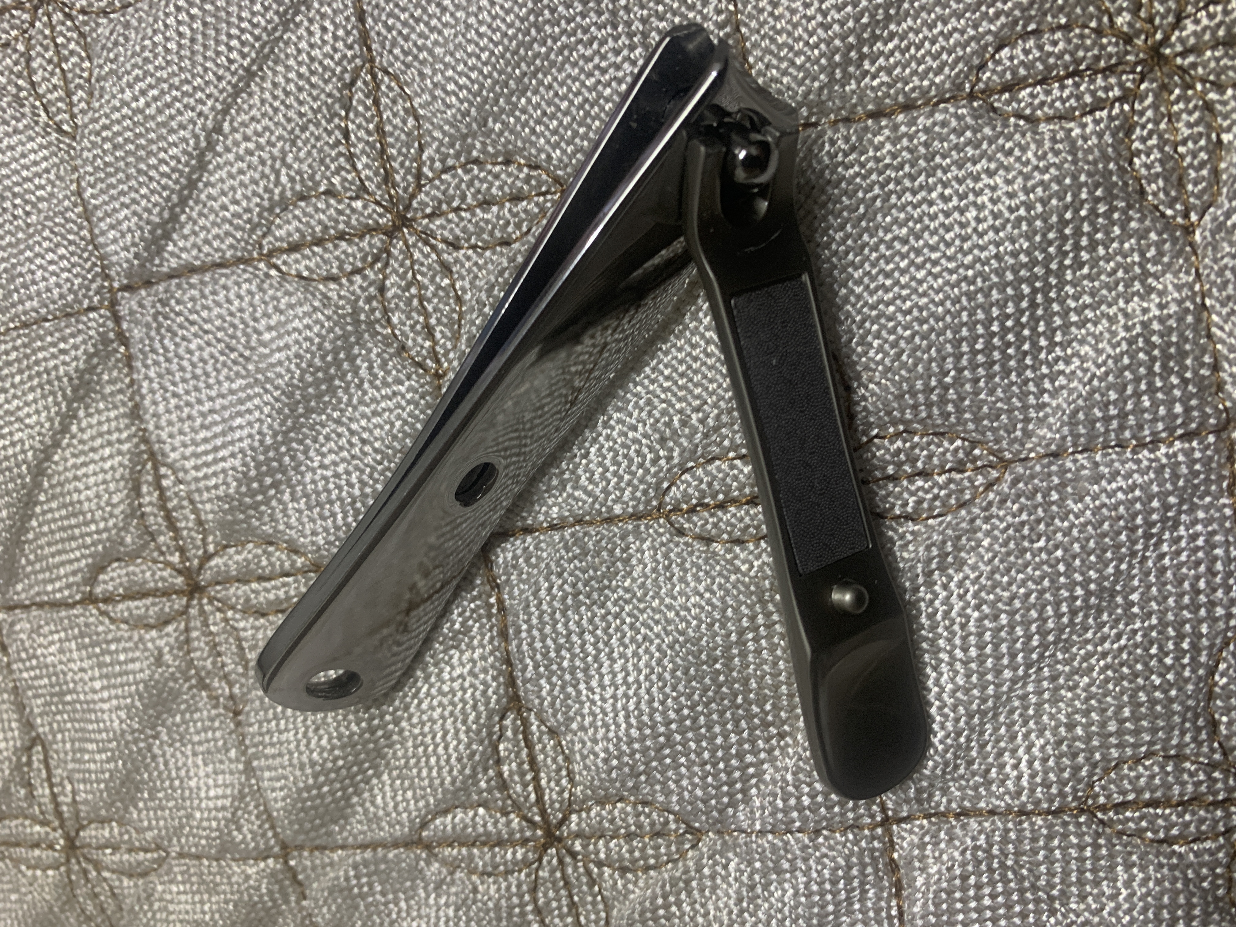 张小泉指甲刀不锈钢家用中号弧口指甲钳指甲剪刀镀镍挂孔磨甲锉 实拍图