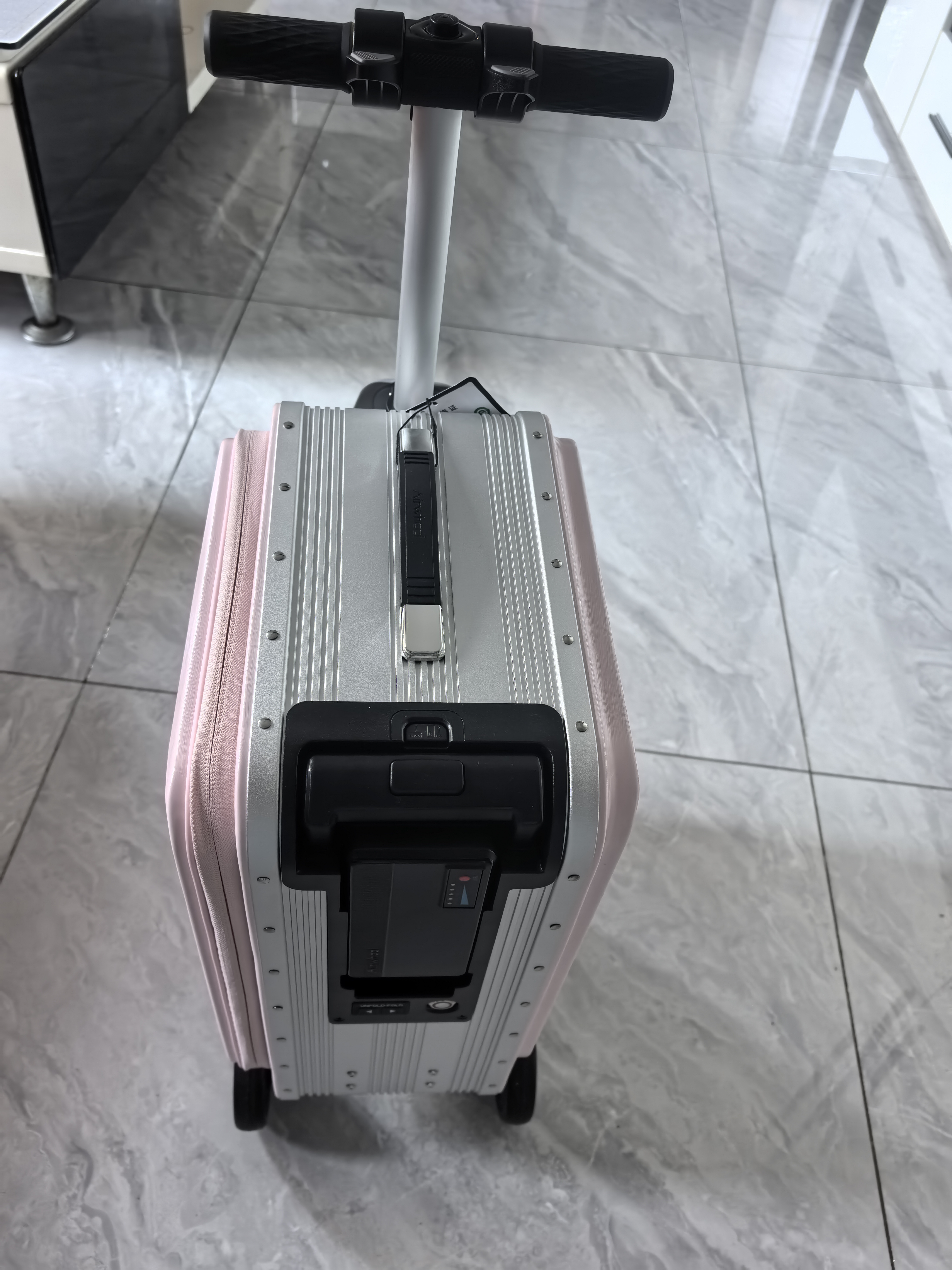 爱尔威（Airwheel）电动行李箱可骑行智能拉杆登机箱可坐可代步20英寸 SX豪华版一粉 实拍图