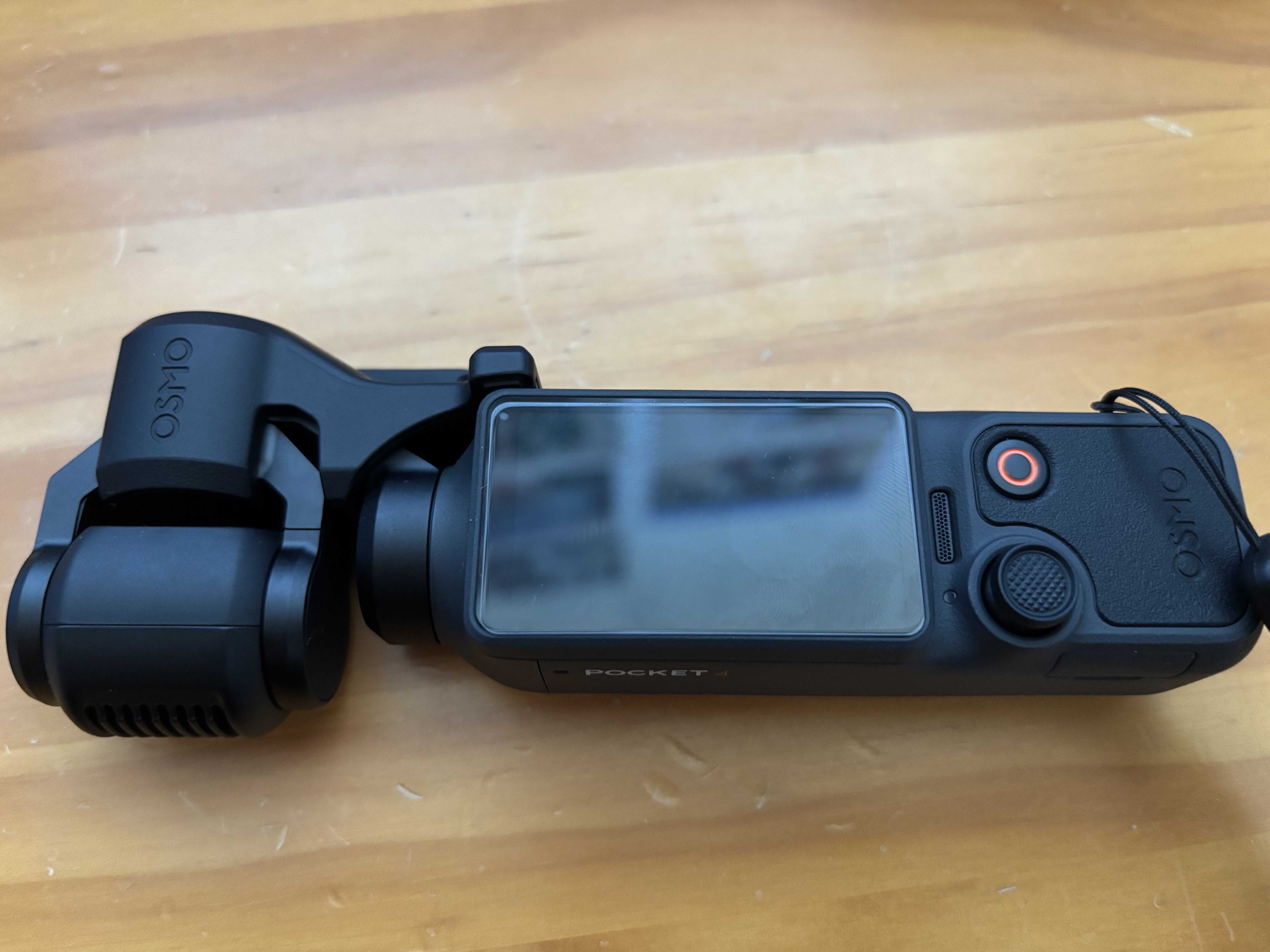 大疆 DJI Osmo Pocket 4 一英寸口袋云台相机 OP灵眸手持数码相机 旅游vlog 便携美颜摄像 标准套装 实拍图