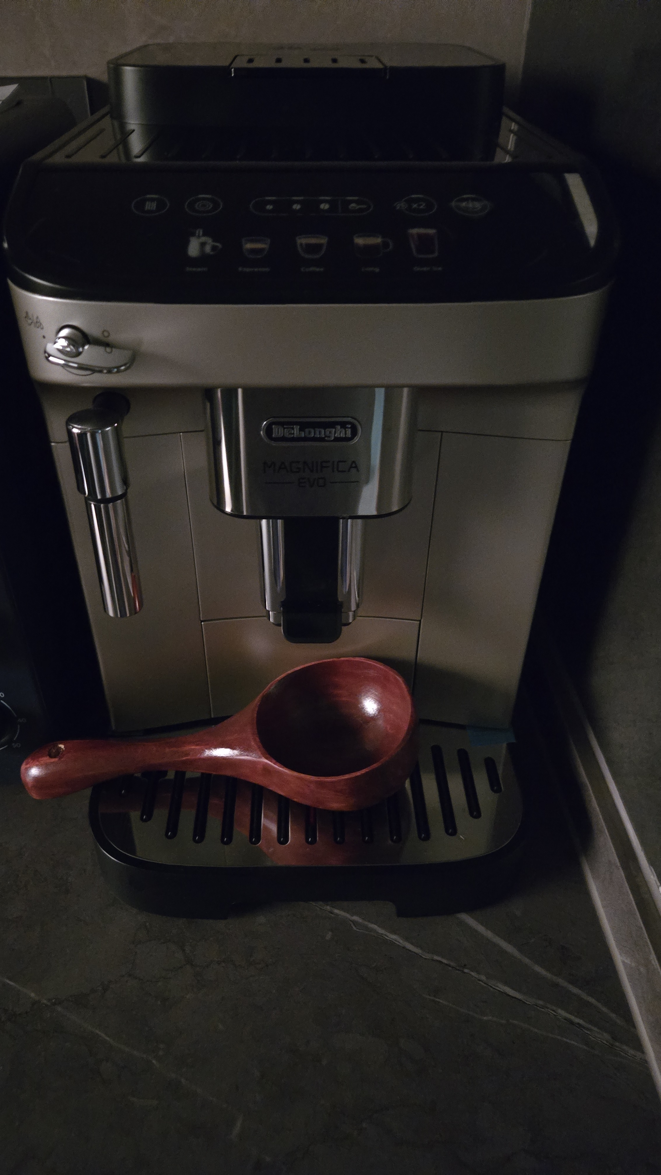 德龙（Delonghi）咖啡机 家用全自动咖啡机 欧洲进口小型意式美式现磨 冷热双萃醇萃冰咖手动打奶泡  E Plus 礼物 实拍图