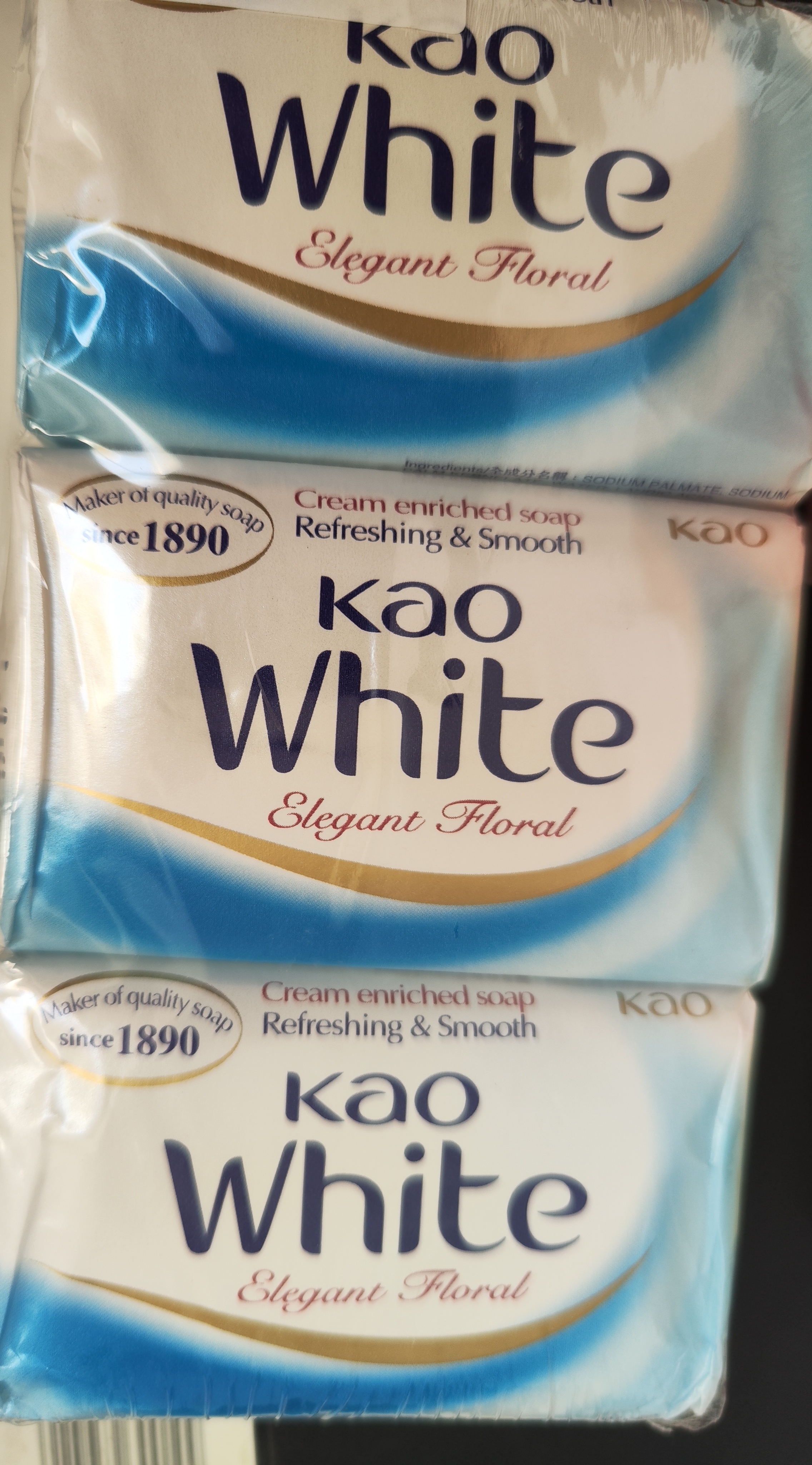 花王（KAO）香皂130g*3块装 原装进口white牛奶白优雅花香肥皂沐浴皂 实拍图