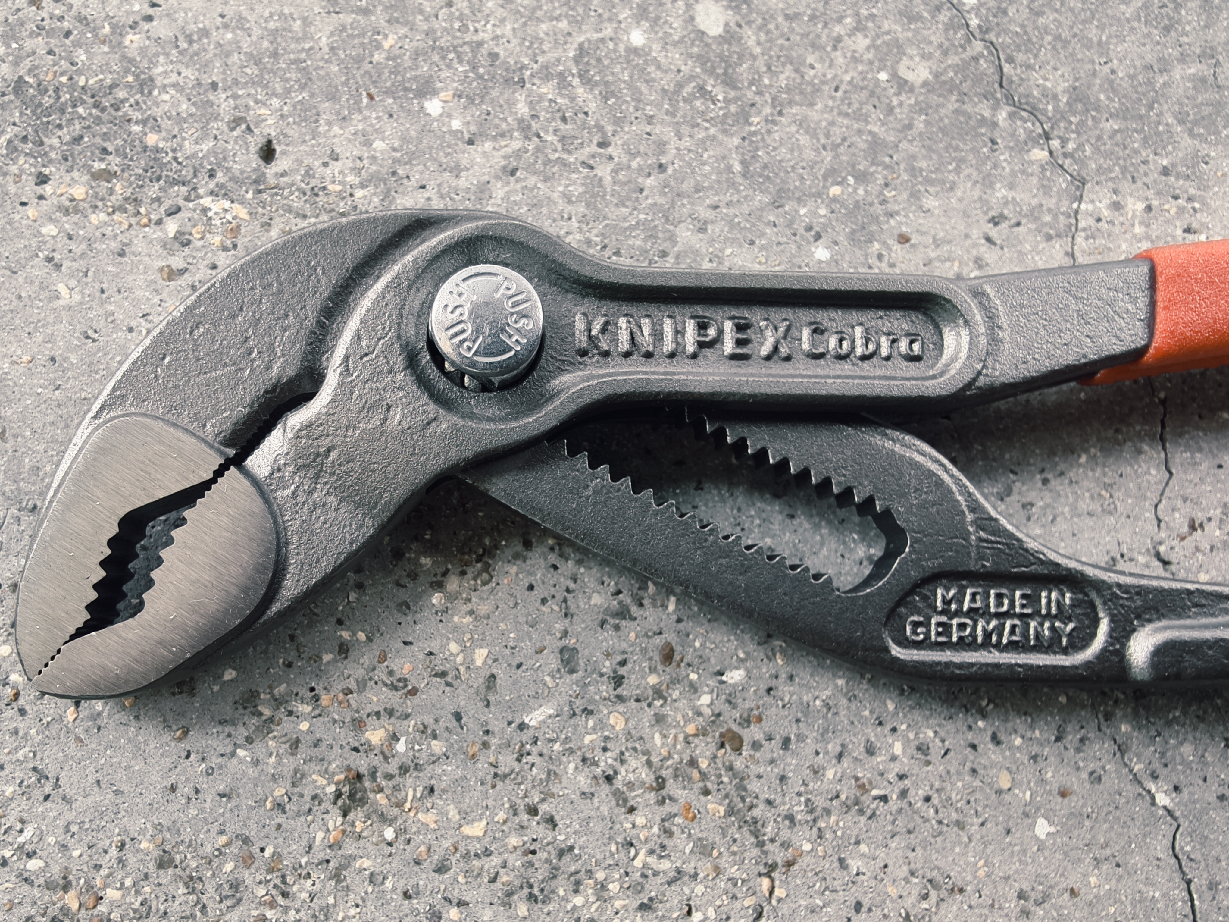 凯尼派克（KNIPEX）87 01 180 Cobra 高科技水泵钳德国可调节水泵钳水管钳8701系列 实拍图