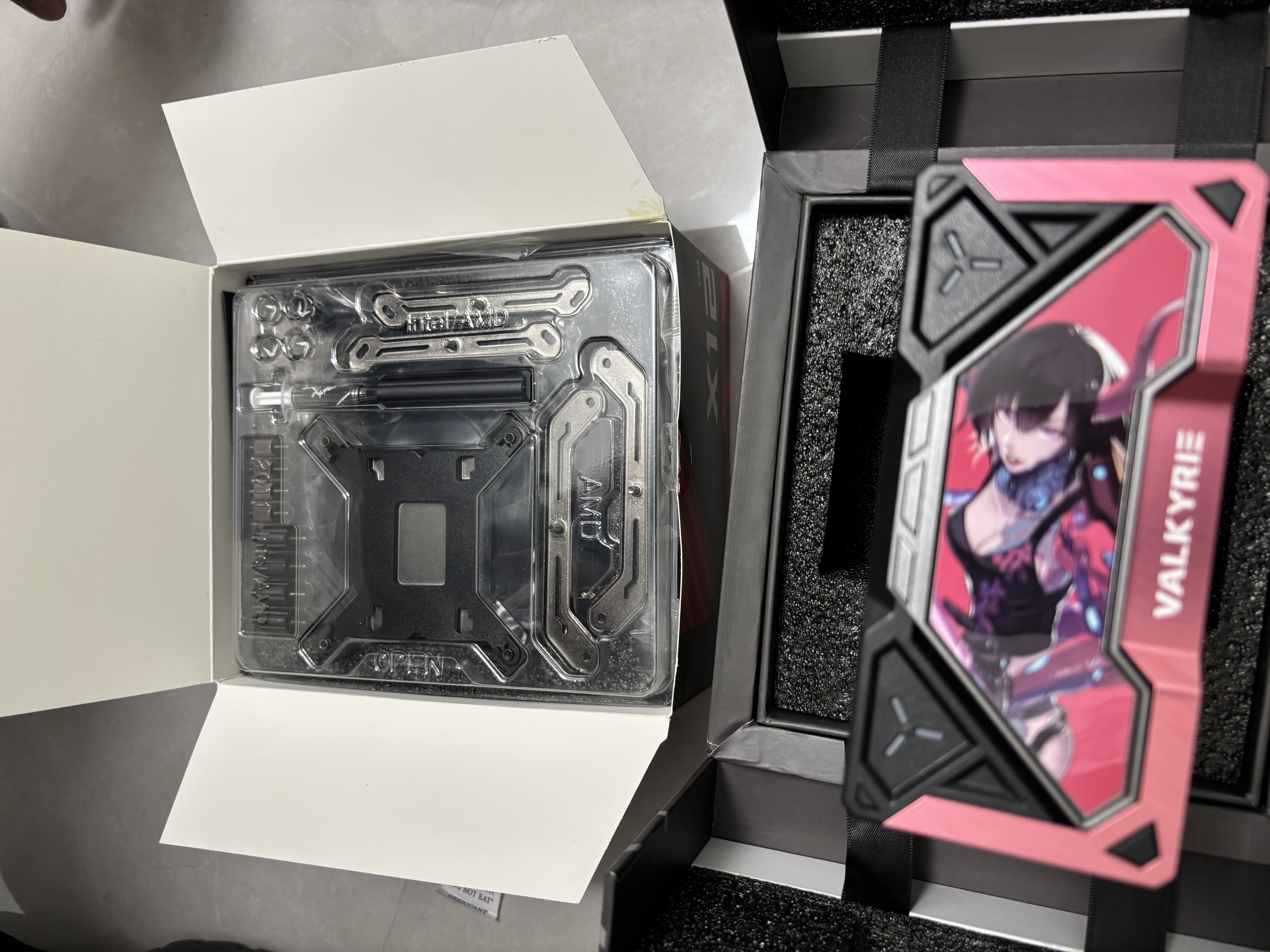 瓦尔基里(VALKYRIE）SL125 LOKI VK CPU风冷散热器 焊接6热管纯铜底 支持LGA1700 AM5 ARGB光效 X12风扇 实拍图