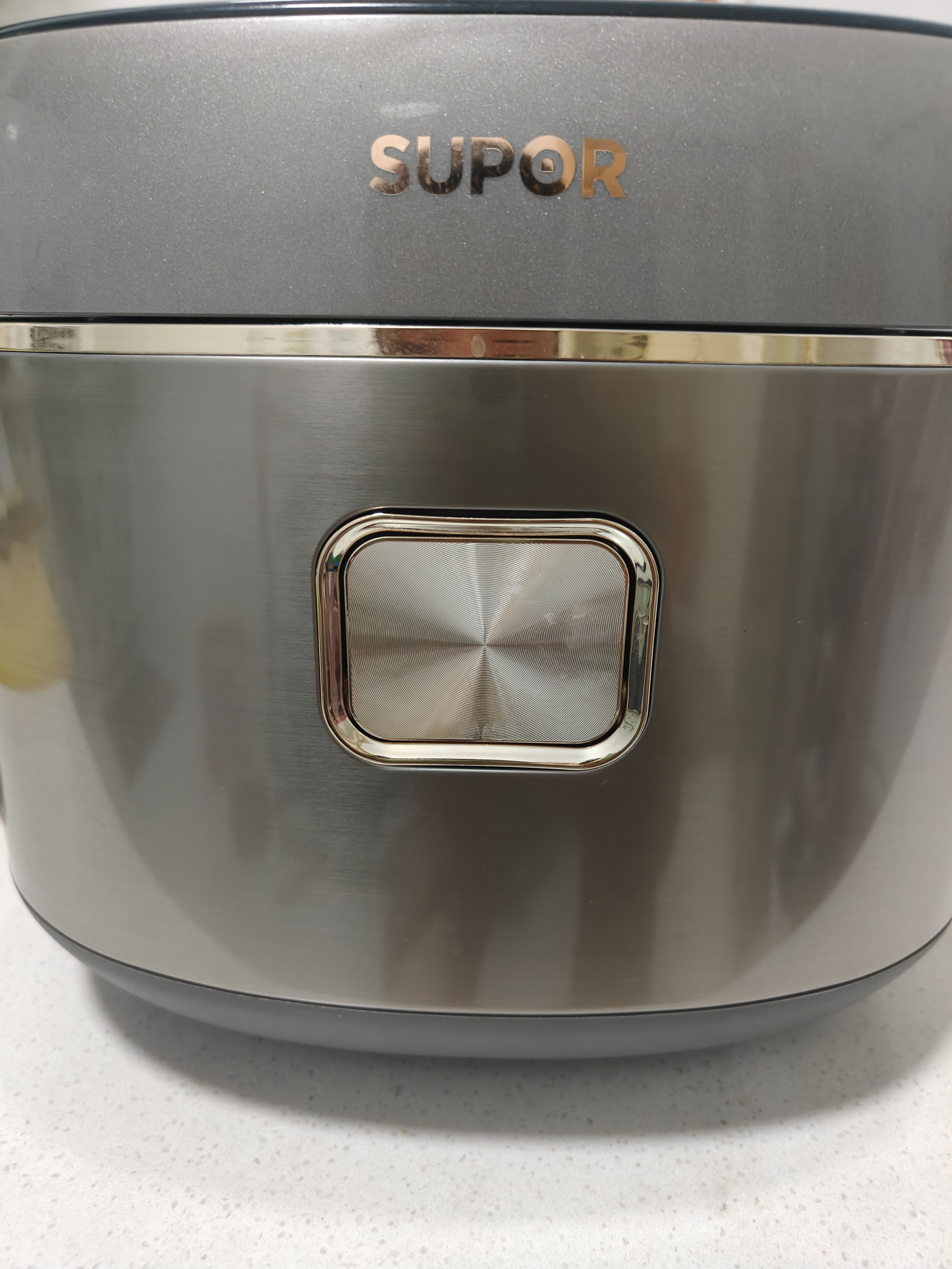 苏泊尔（SUPOR）电饭煲无涂层不锈钢4L大容量防溢微压4-5人多功能煮饭煮粥智能预约电饭锅【爱心饭煲】F40F68S 实拍图