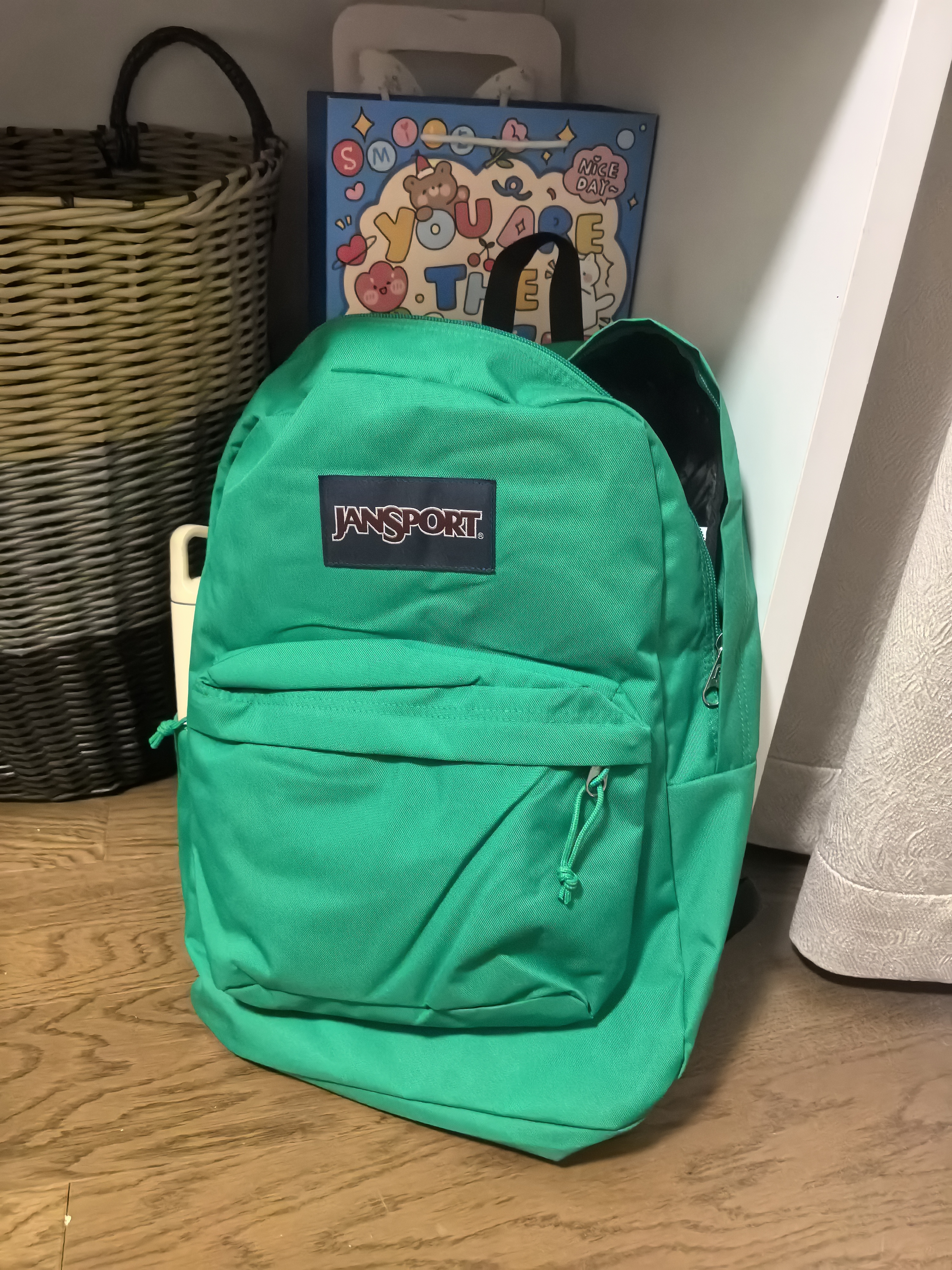 JANSPORT杰斯伯双肩包女学生旅行包26L旅行轻便透气书包男背包 4QUT88Q带感绿/焦绿-侧边袋 实拍图