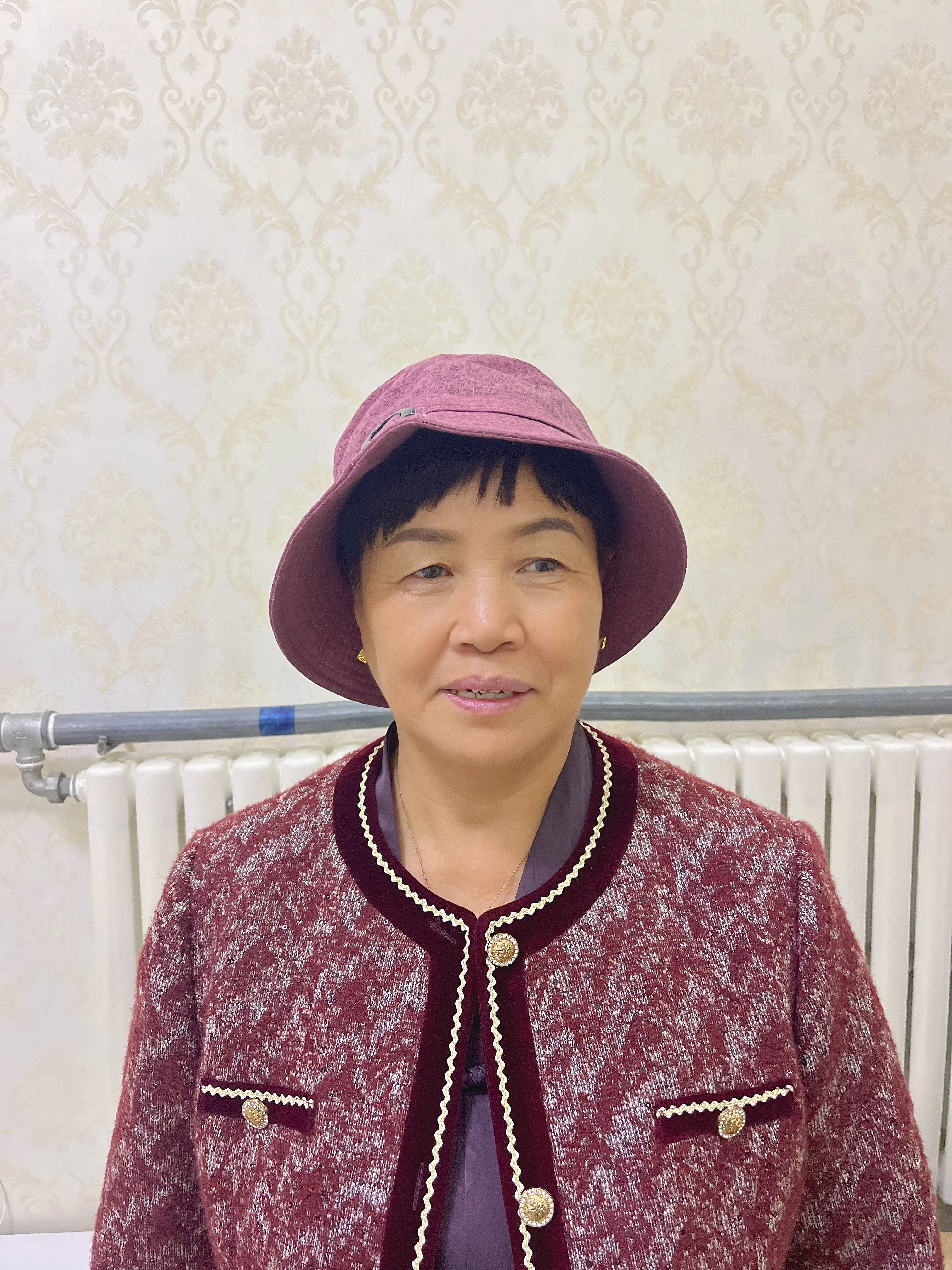 俞兆林中老年女士帽妈妈盆帽春秋防风遮阳四季可用渔夫帽 玫红色 实拍图