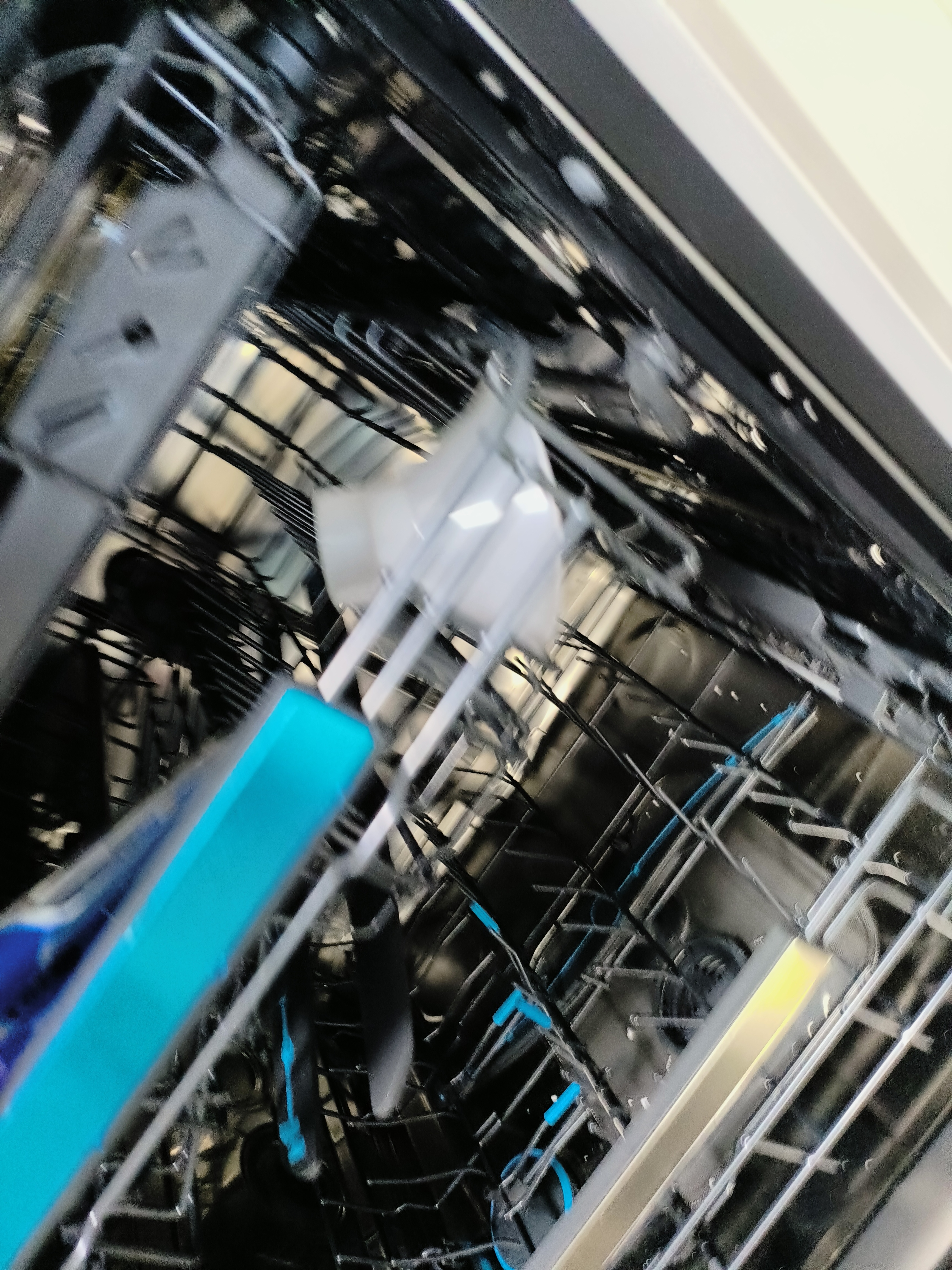 海尔（Haier）麦浪套系洗碗机嵌入式W5000Plus2.0新国标水效双面洗消毒163升22套大容量10天净存EYSZW22586SHU1 实拍图