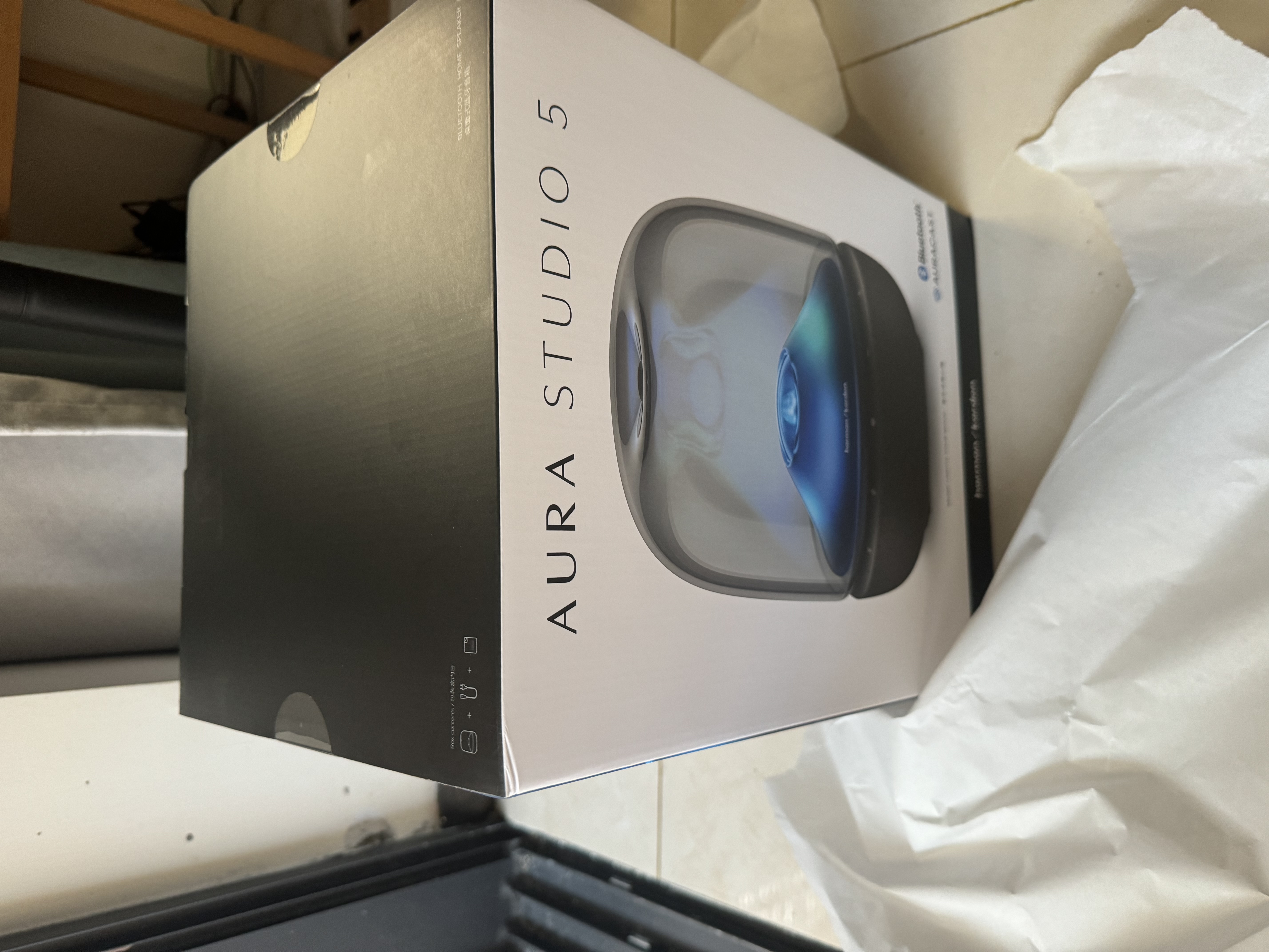 哈曼卡顿（Harman/Kardon） Aura Studio5 音乐琉璃5 蓝牙音箱 桌面电脑音箱 360度立体声电视音响 低音炮 送礼中秋礼物 【年度超级新品】琉璃5 黑色 实拍图